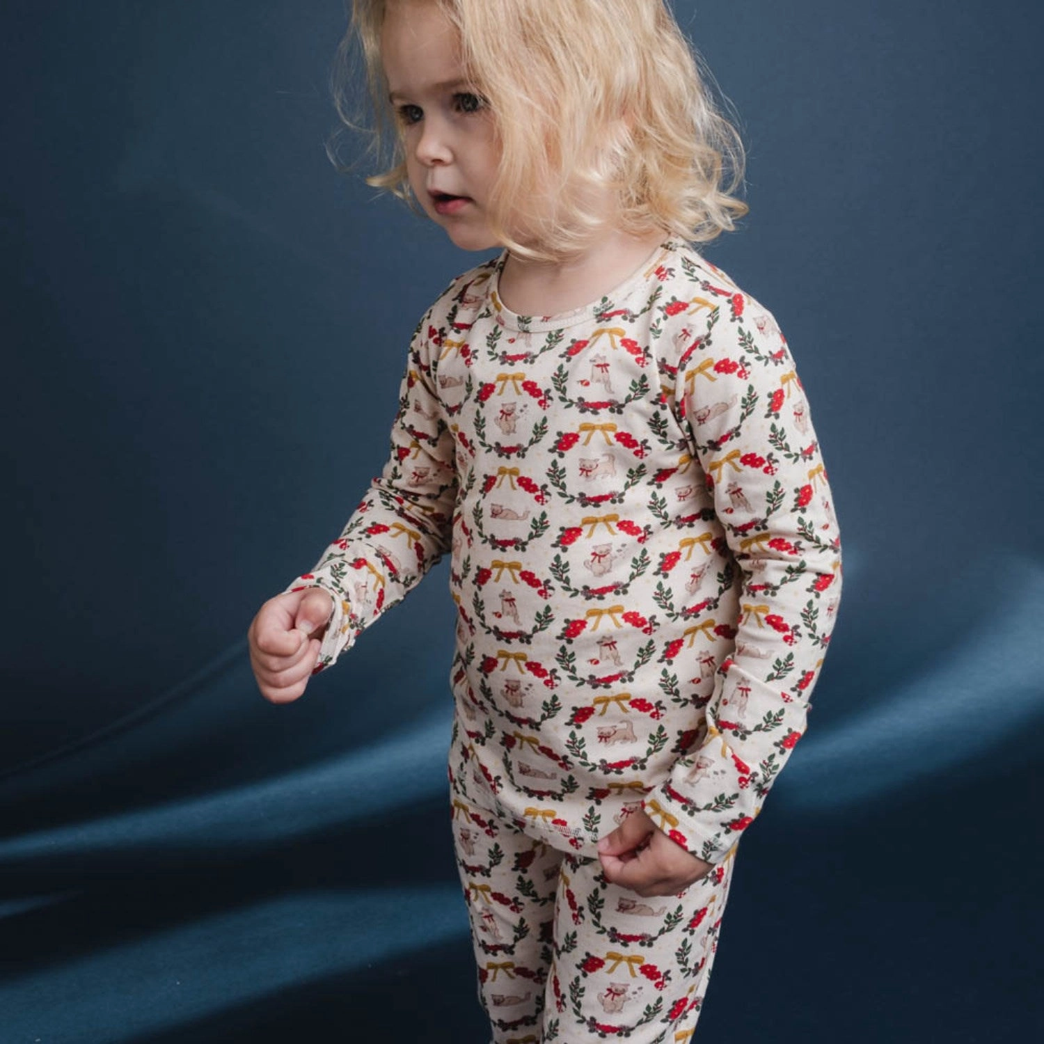 Pocket Placement Peaceful mood That's Mine Christmas Wreath Emilio Homewear Set