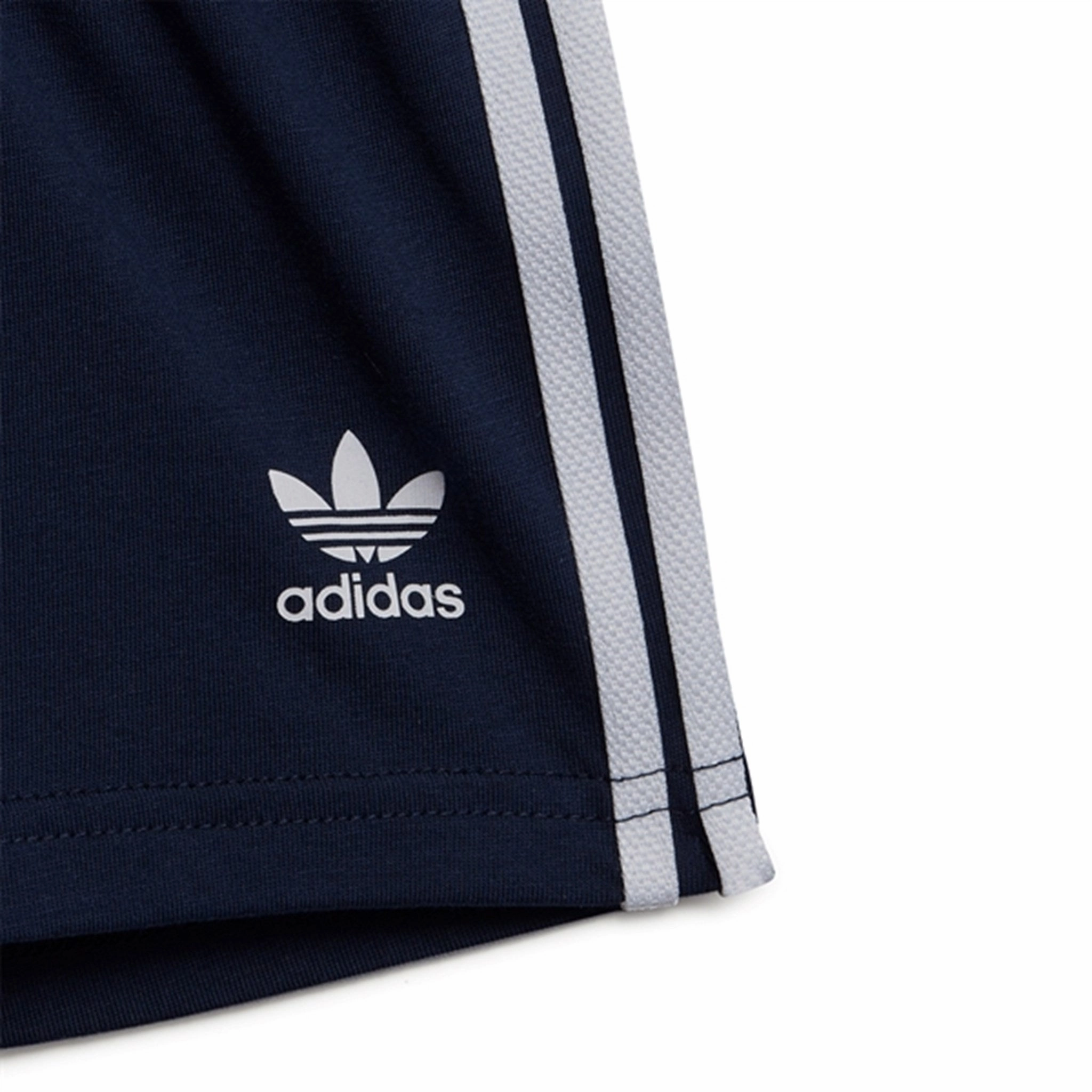 Bright Hues DIY project adidas Originals Night Indigo / White Shorts Tee Set