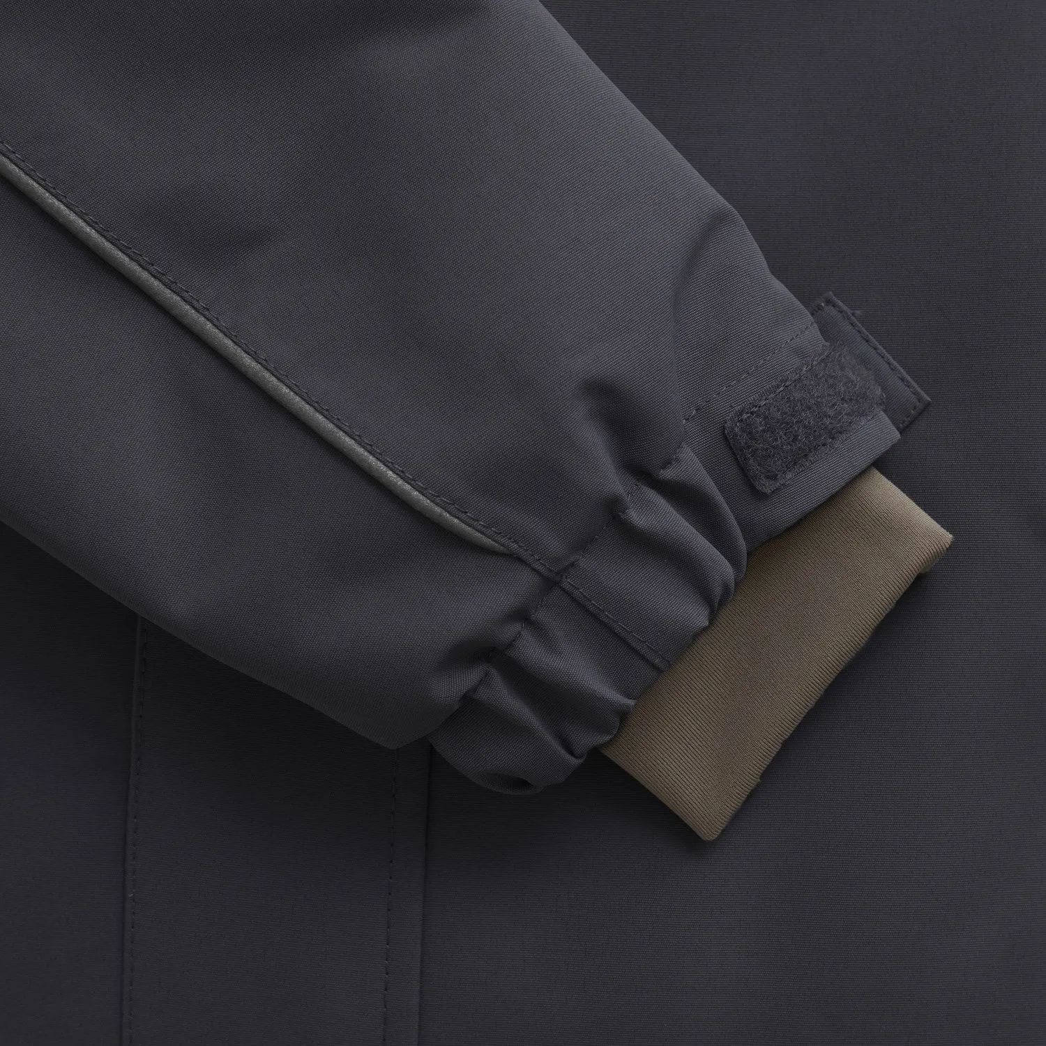 En Fant Ebony Snowsuit W. Fake Fur Feminine casual wear Fashion-Forward