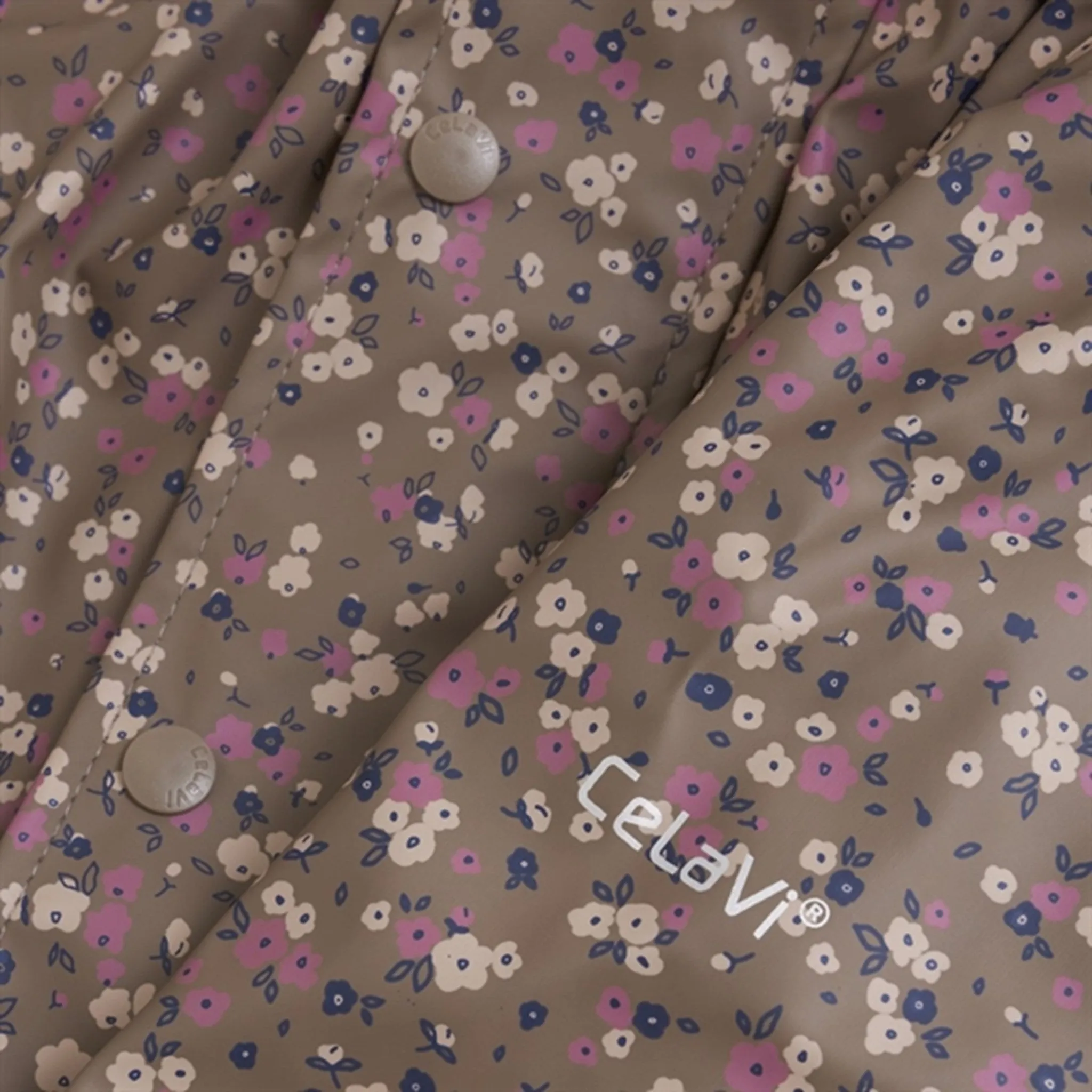 Cold Day Outfit Stay Dry CeLaVi Rainwear Suit w. Fleece Coffee Quartz