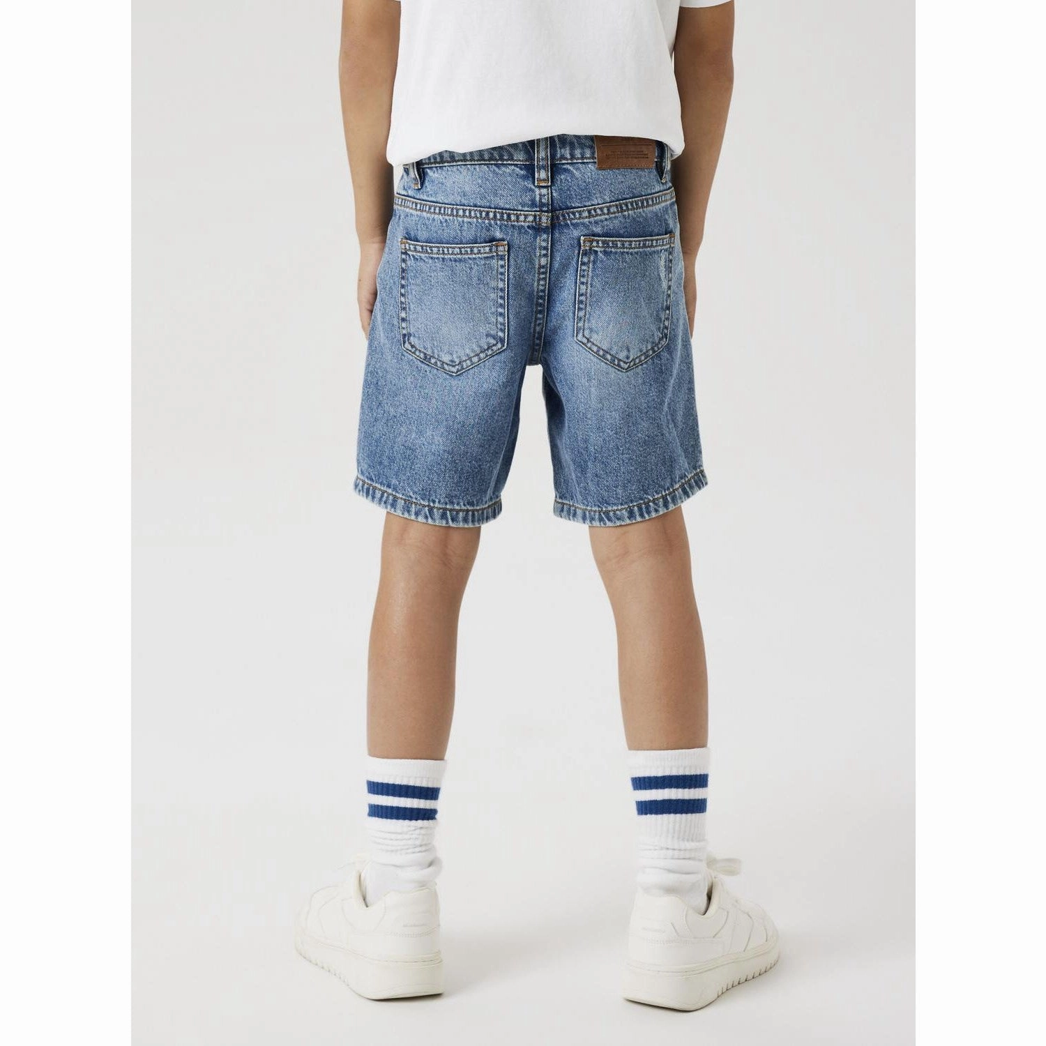 Non Restrictive Movement Four Way Stretch Name It Medium Blue Denim Silas Loose Denim Shorts Noos