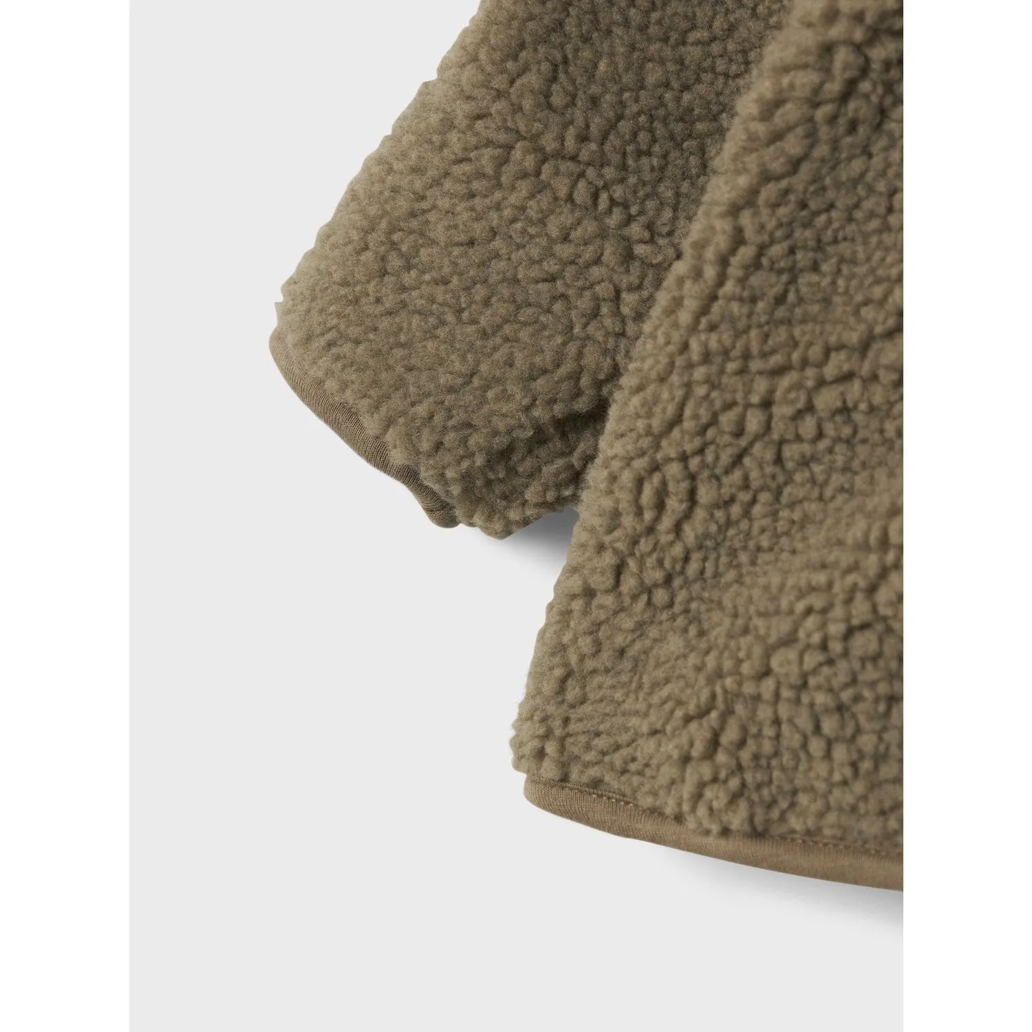 Credit Lil'Atelier Overland Trek Nbnnalo Sherpa Jkt Solid Lil