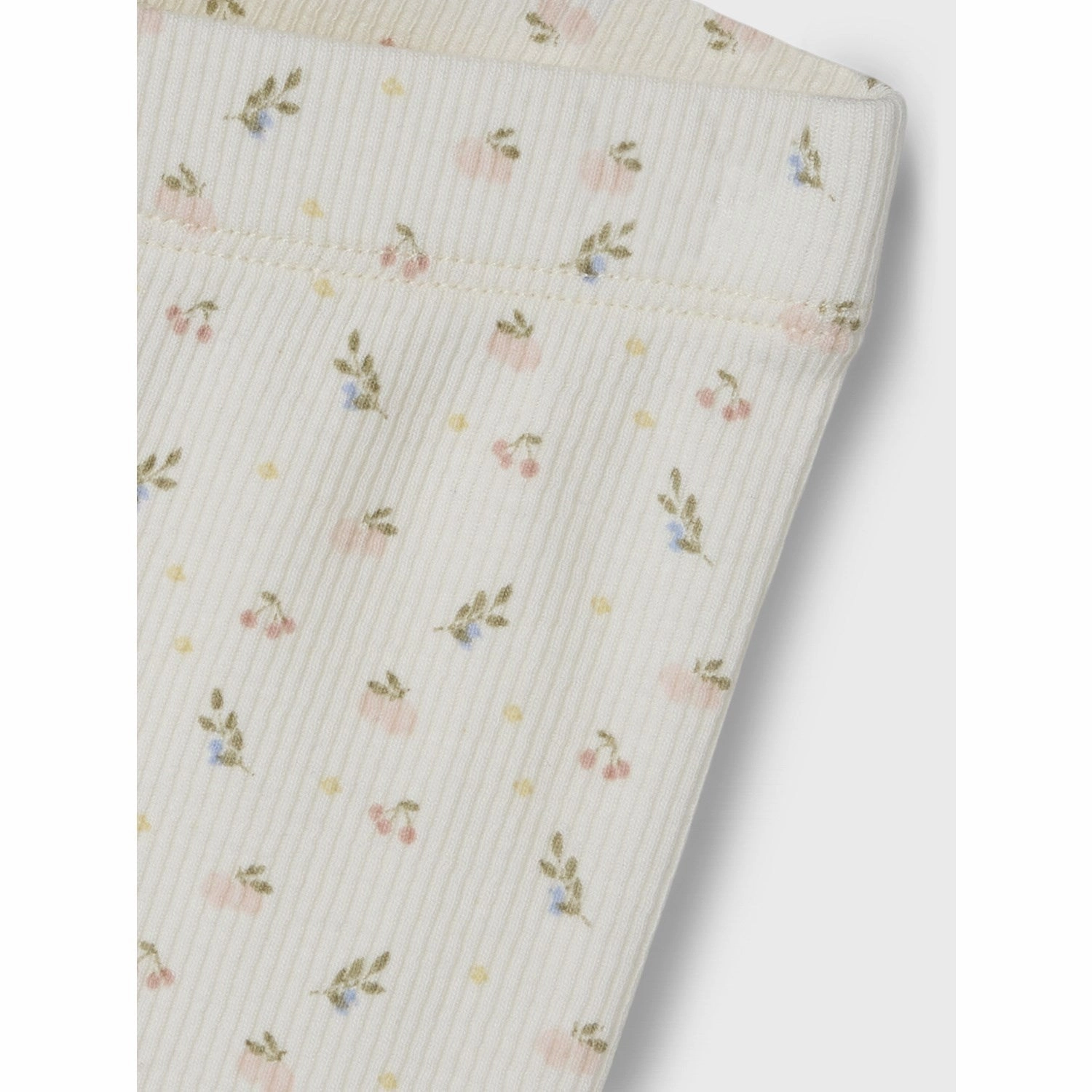 Breathable fabric Lil'Atelier Coconut Milk Gago Slim Biker Shorts