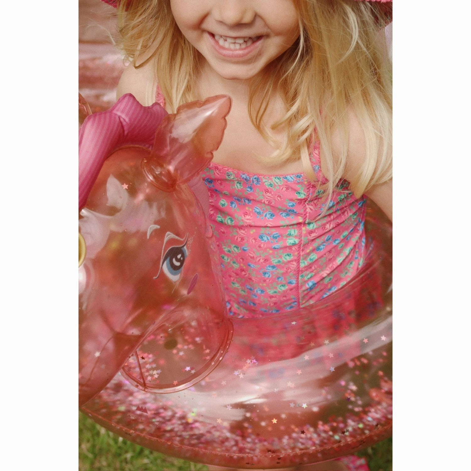 Glossy-Texture Hydrodynamic Shape Cut Konges Sl?jd Fandango Monica Swimsuit Grs