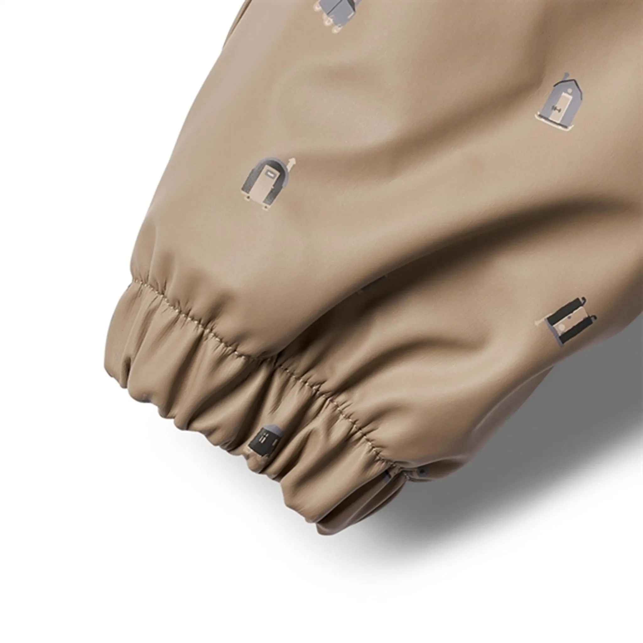 Layer Up All Day Movement Wheat Rain Suit Aiko Thermo Dry Grey Houses