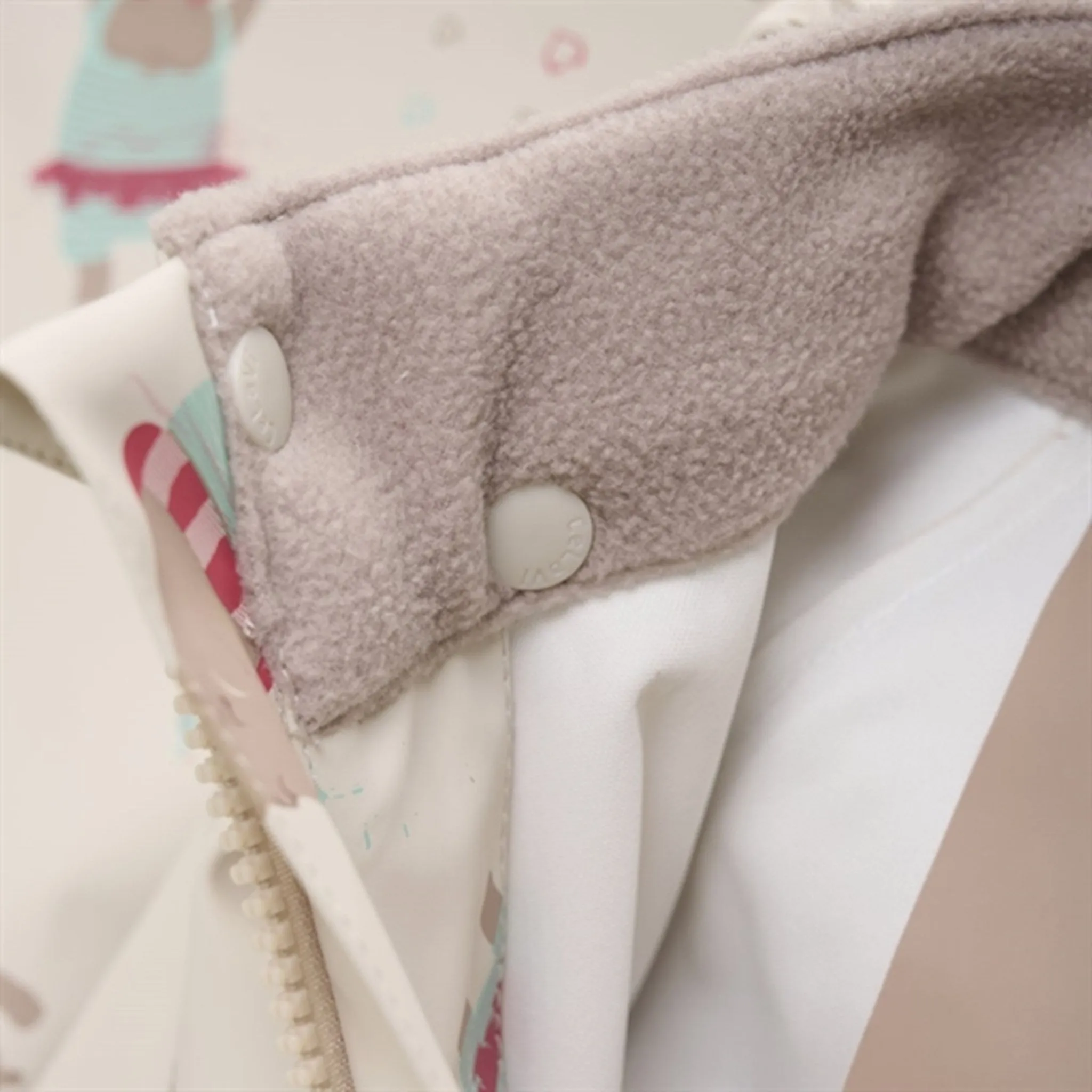 CeLaVi Rain Suit Aop Warm Taupe Adventure Outdoor Wear Easy Travel