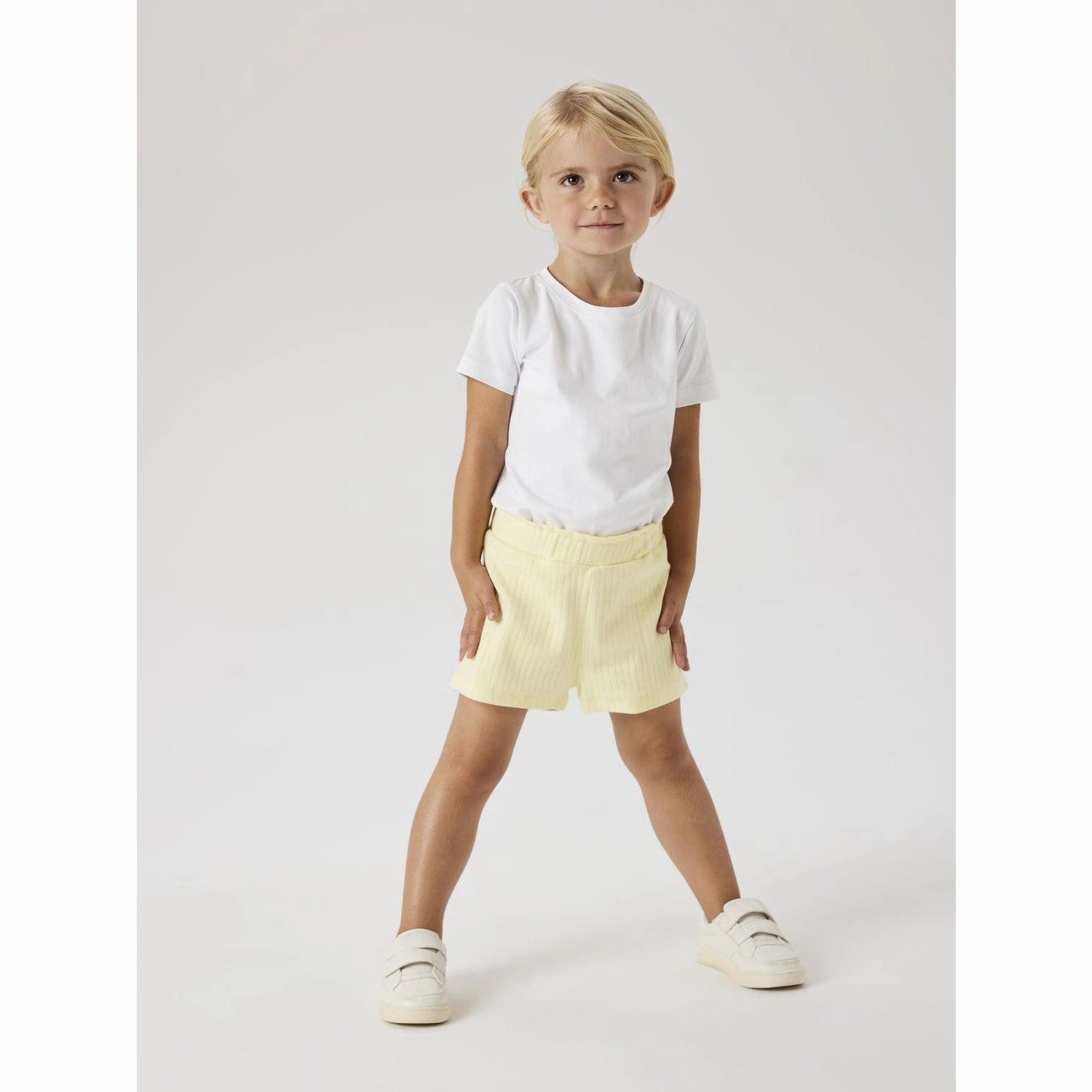 City Mood stretchy fabric Name It Pastel Yellow Surajali Shorts Noos