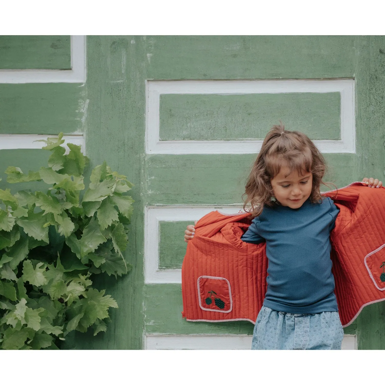 Bus Outdoor Layer Fliink Pompeian Red Aop Kota Berry Jacket