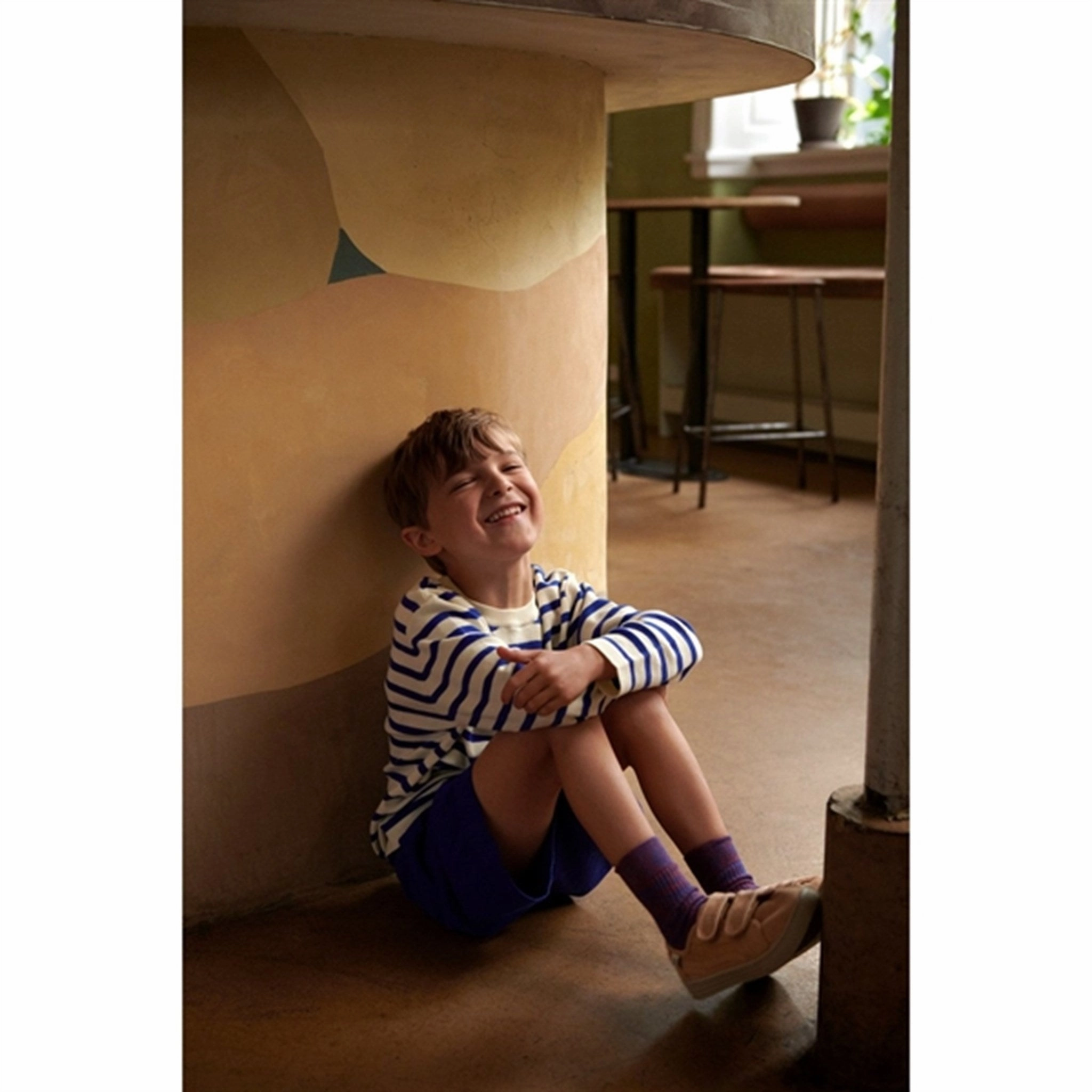 FUB Shorts Cobolt budget-friendly Crisp Texture