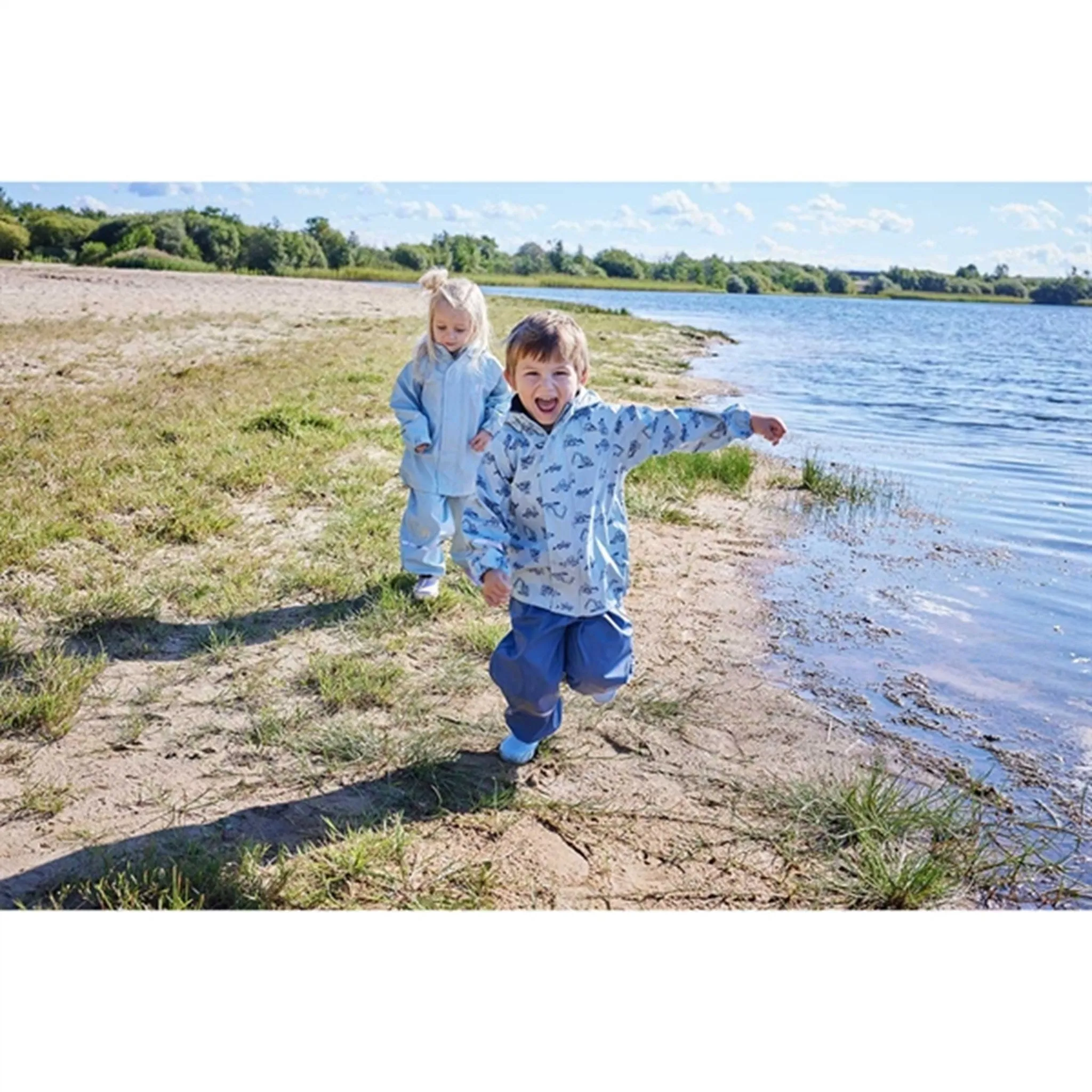 CeLaVi Rain Set AOP Cerulean Weekend Trip Gear Hooded Design