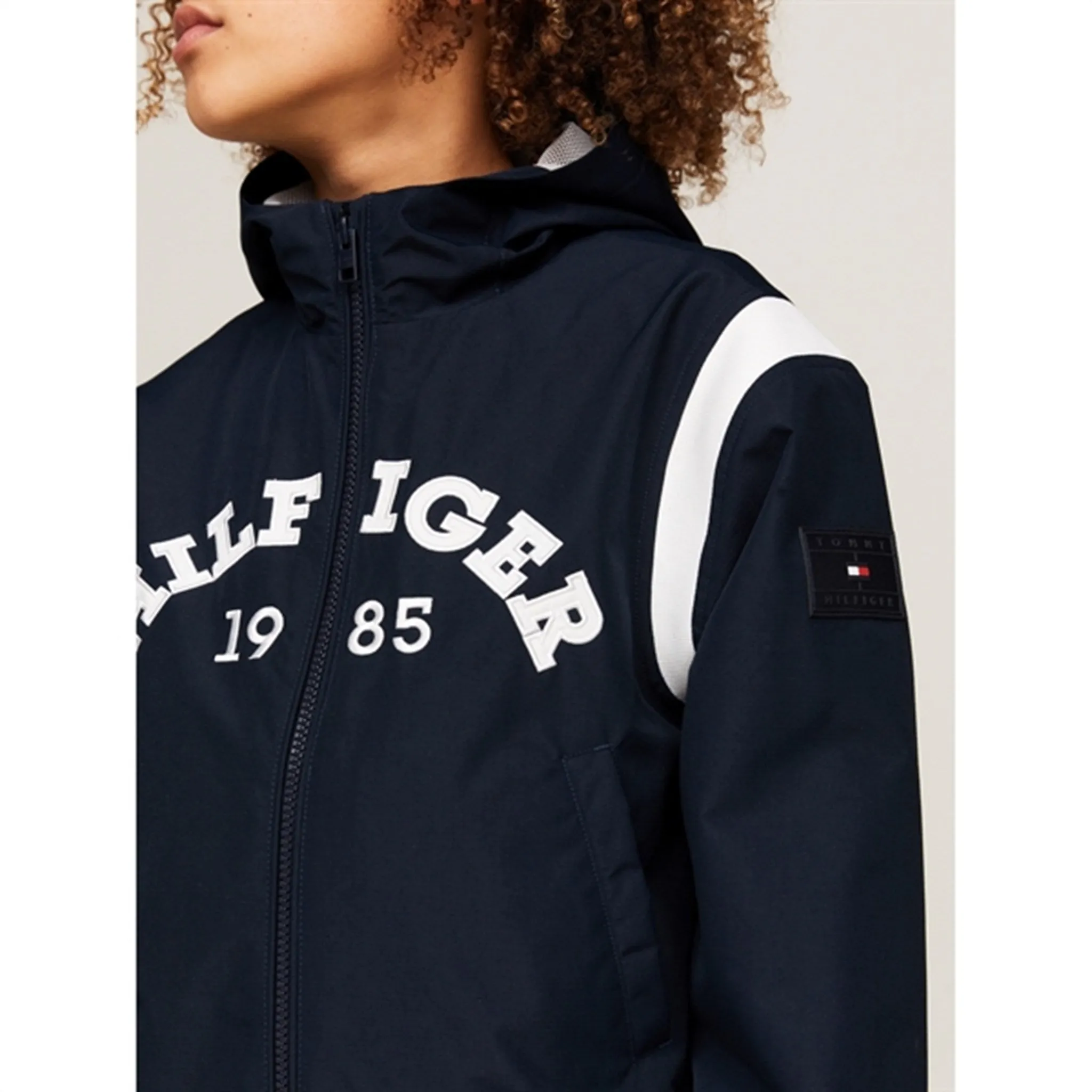 performance day Weekend Wear Tommy Hilfiger Monotype 1985 Arch Jacket Desert Sky