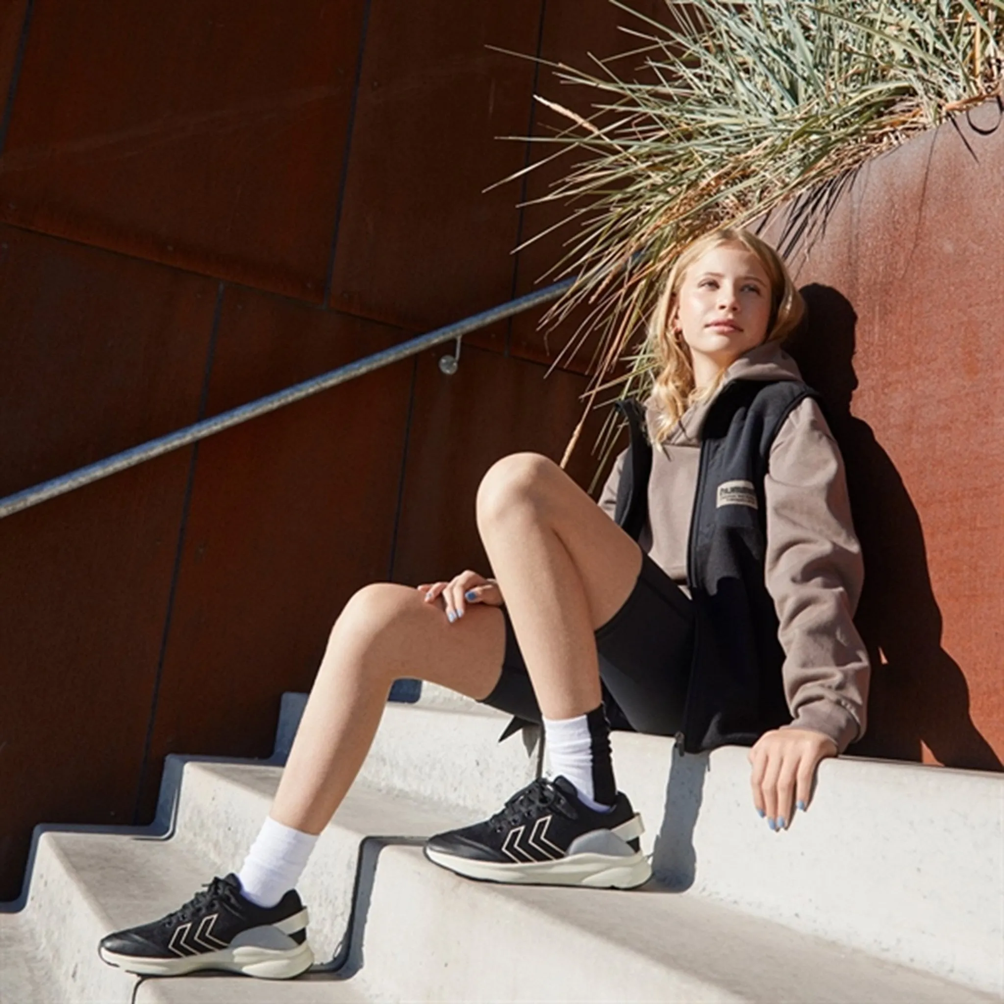 Rough Terrain Hummel Black Dare Fleece Vest