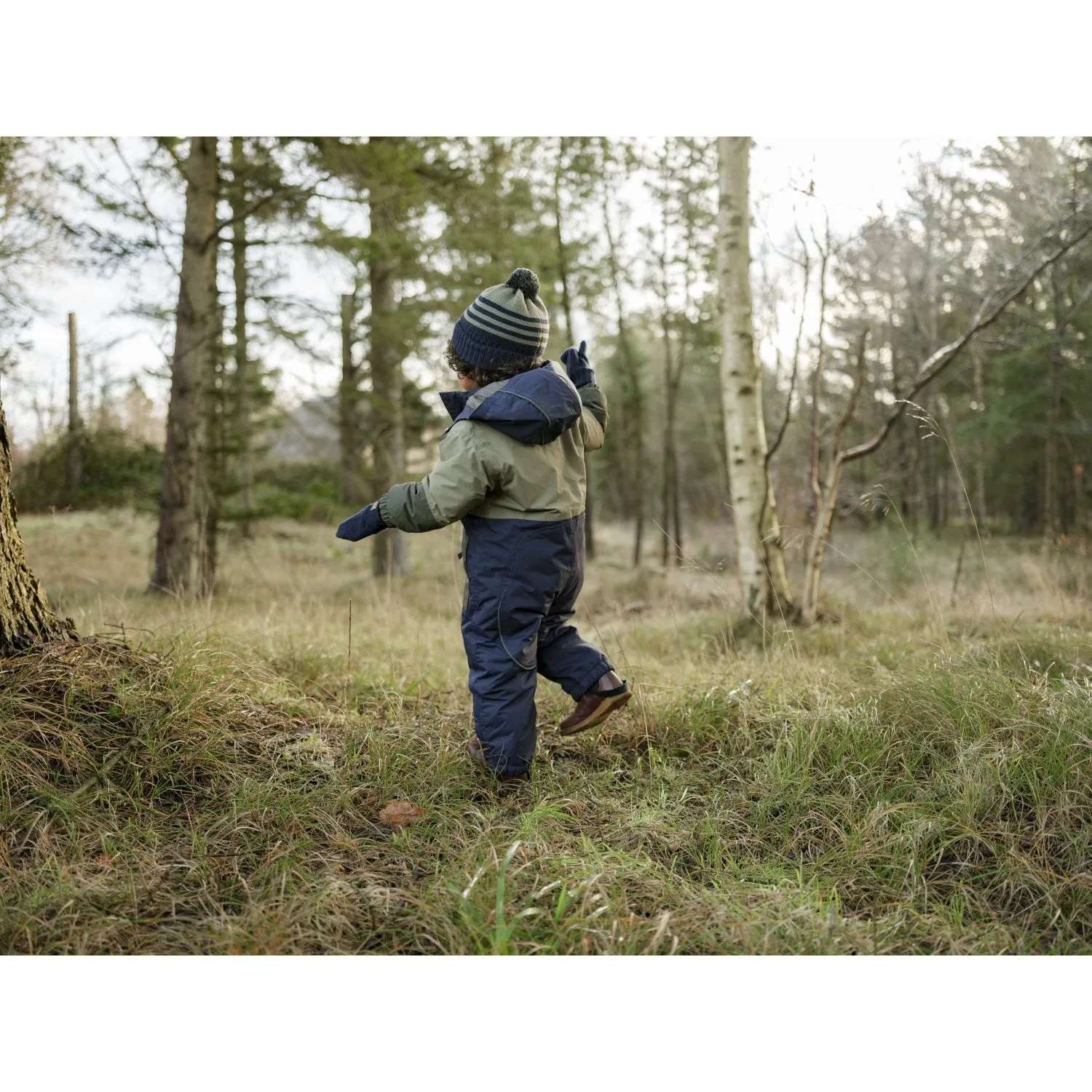 Hust & Claire More Navy Orlando Solid Zip-Closure