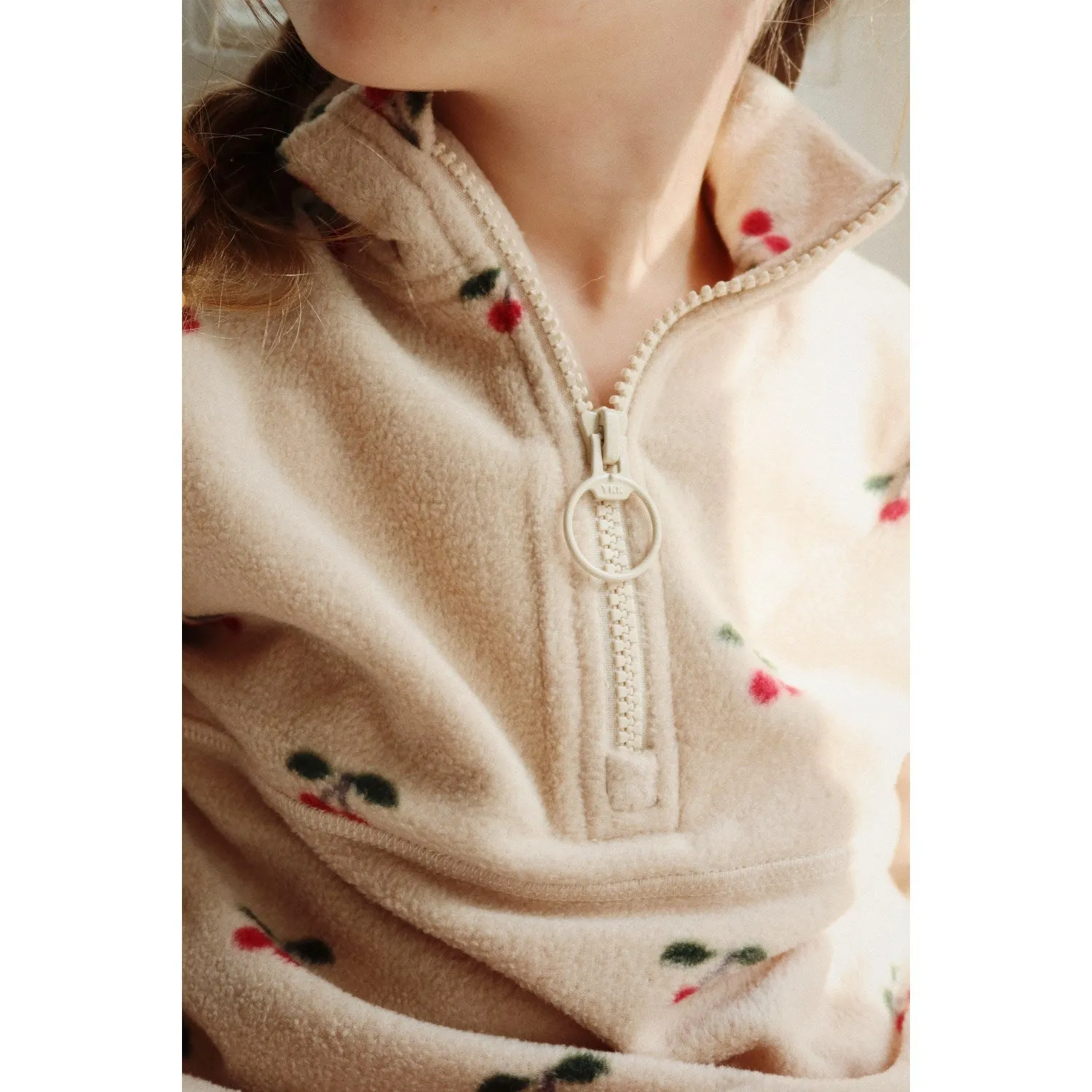 Winter Chill Comfy Fit Konges Sl?jd x Luksusbaby Cherry Tavi Fleece Sweatshirt Grs