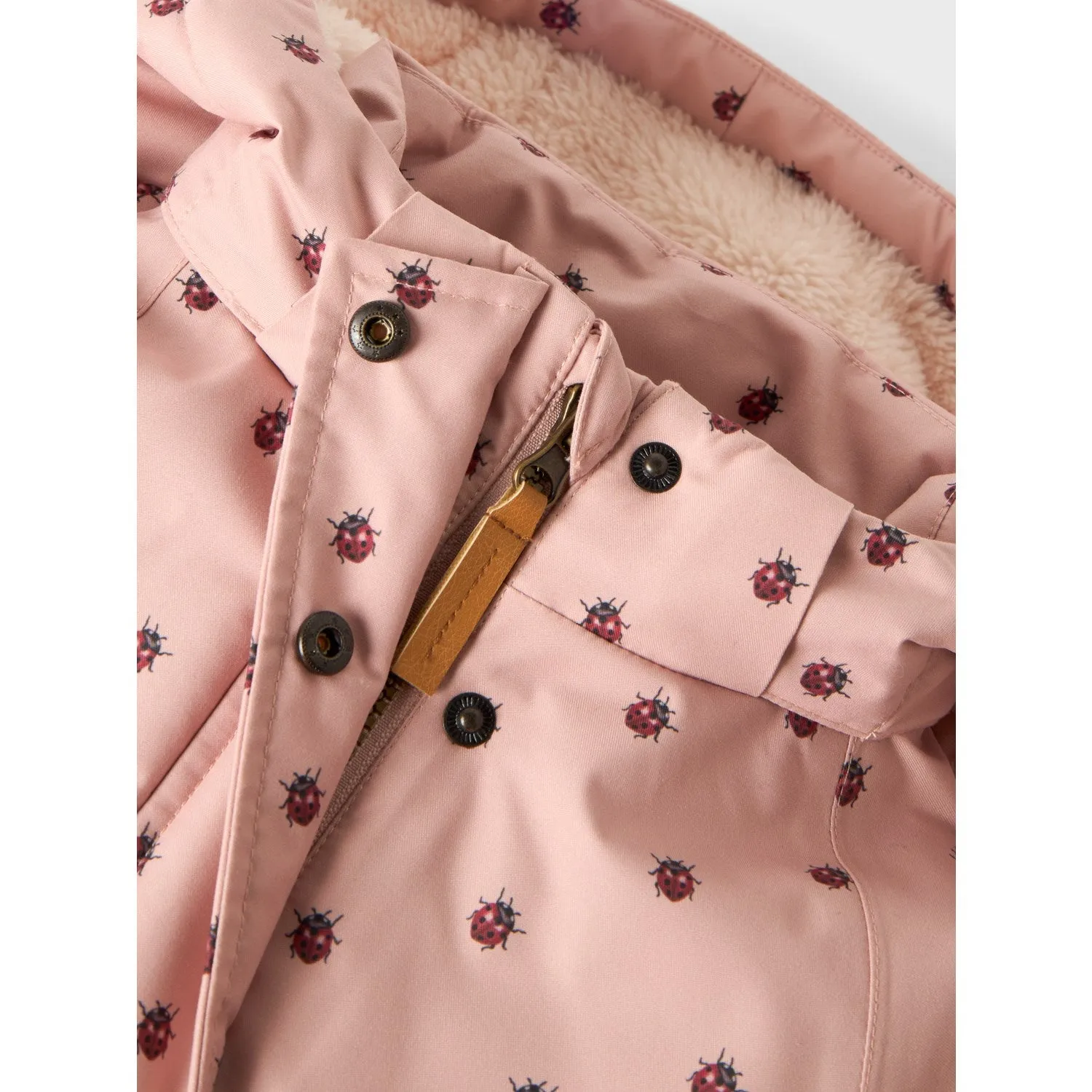 Effort Lil'Atelier Misty Rose Nmflasnow05 Jkt Aop Fo Lil