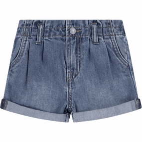 Levi's Drew Me In Pleat Paper Bag Shorts volleyball outfit Sneakers