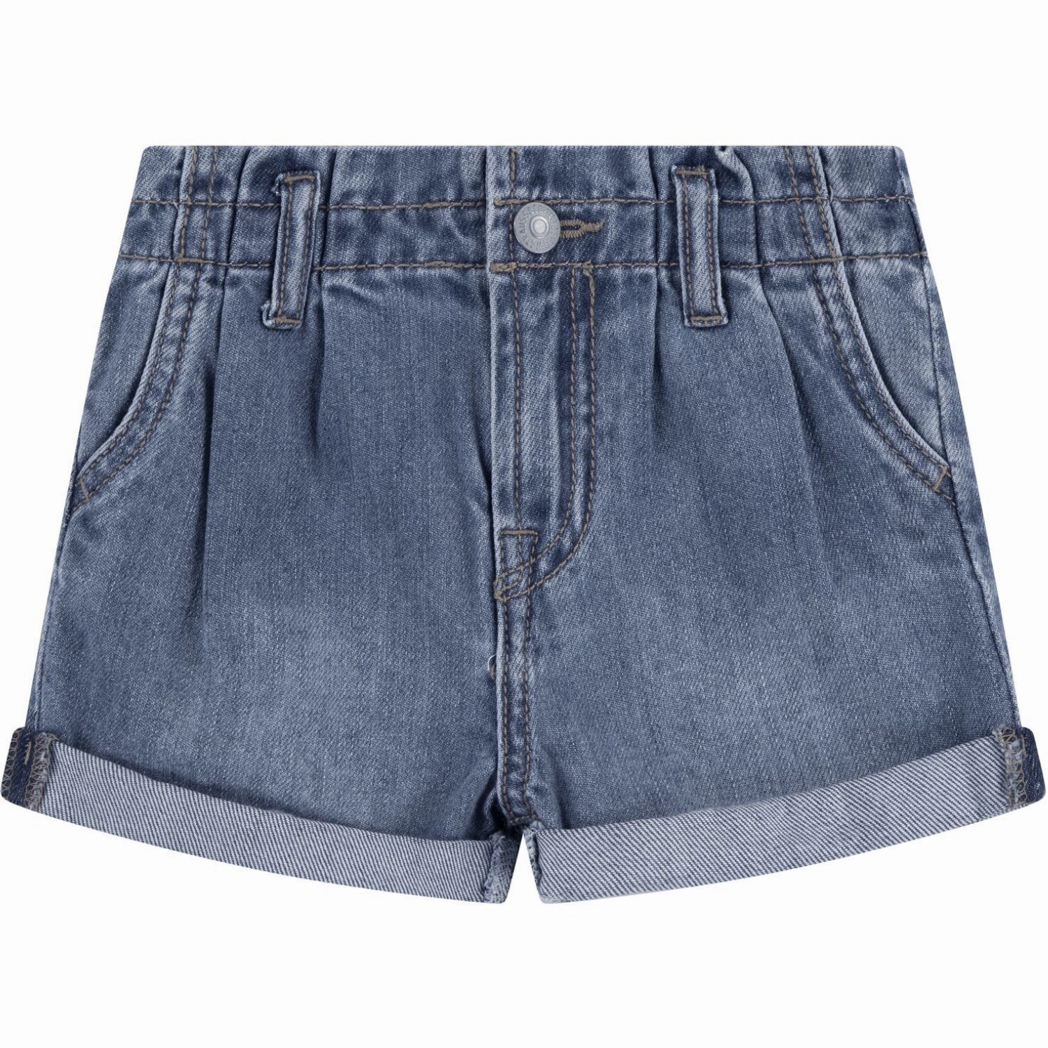 Levi's Drew Me In Pleat Paper Bag Shorts volleyball outfit Sneakers