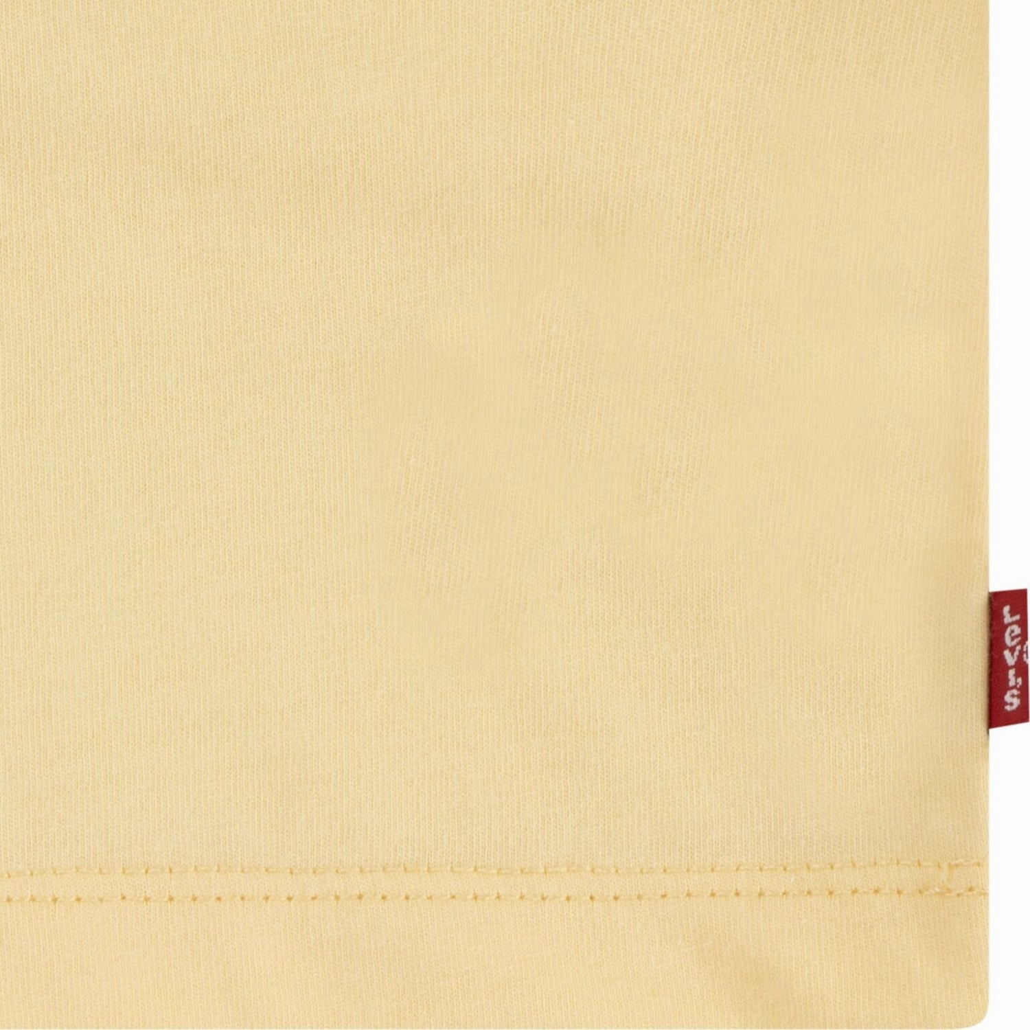 Chill Mood Stylish Outfit Levi's Golden Haze Four Wheeler Denim Shorts Set