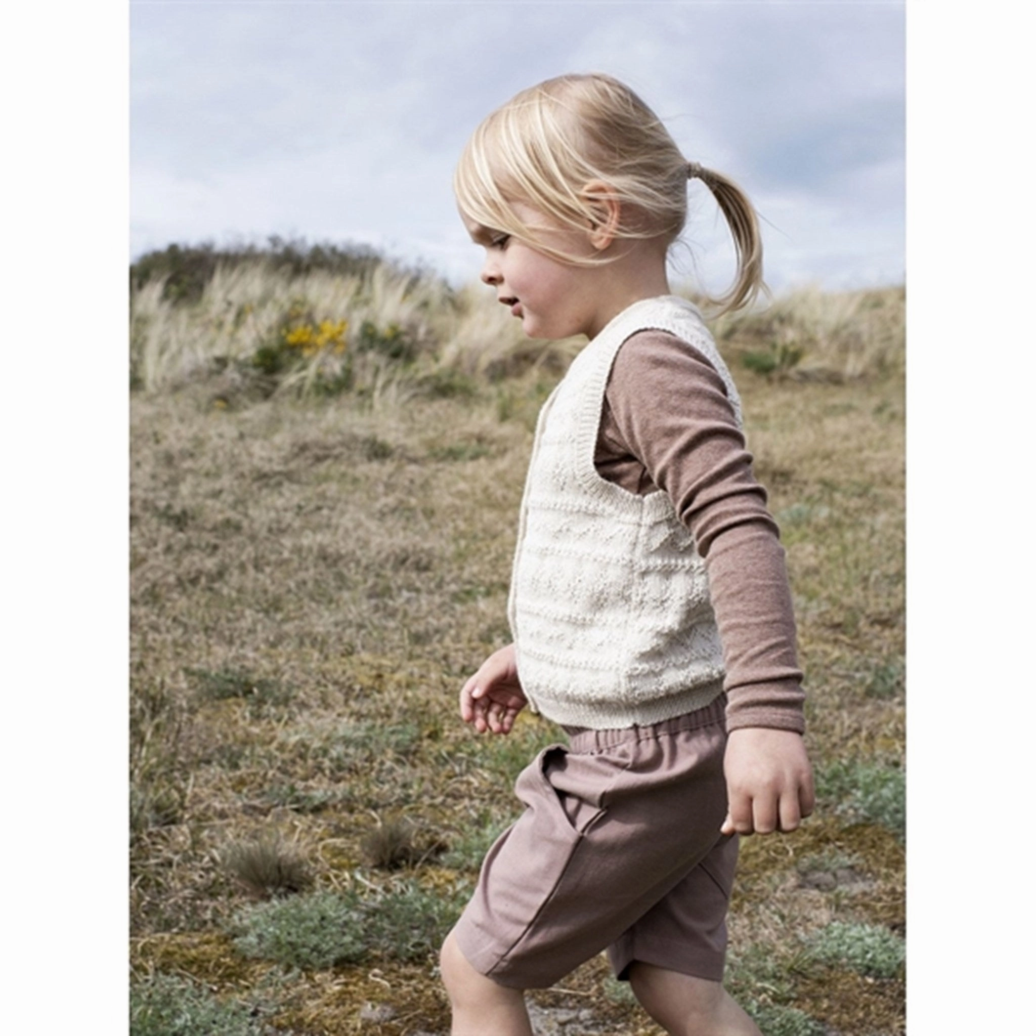 Wide Range Motion Weekend Outfit Serendipity Redwood Pocket Shorts