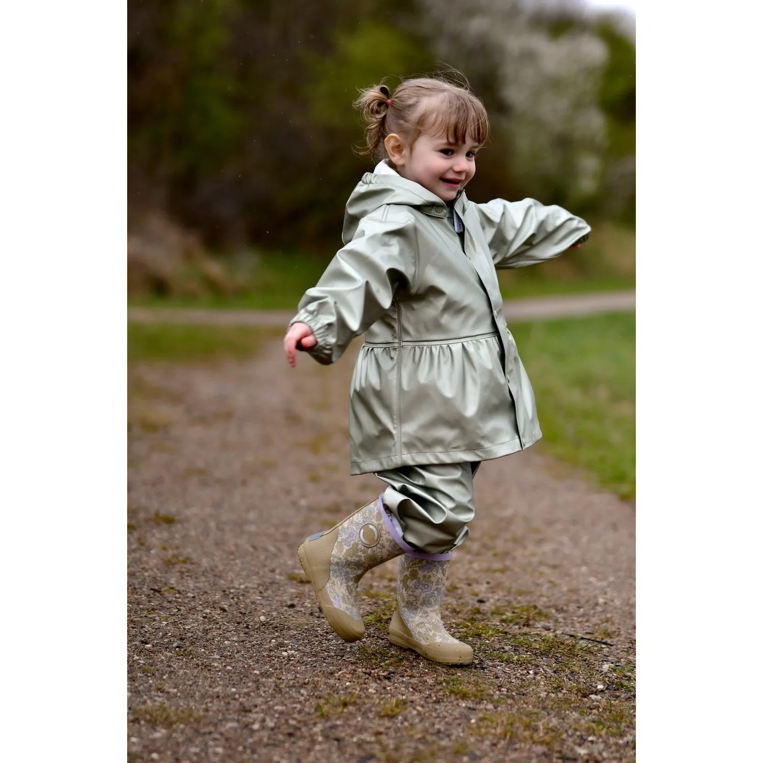 Mikk-Line Green Bay PU Metallic Rain With Suspenders/104 Dry Walk Urban Trails