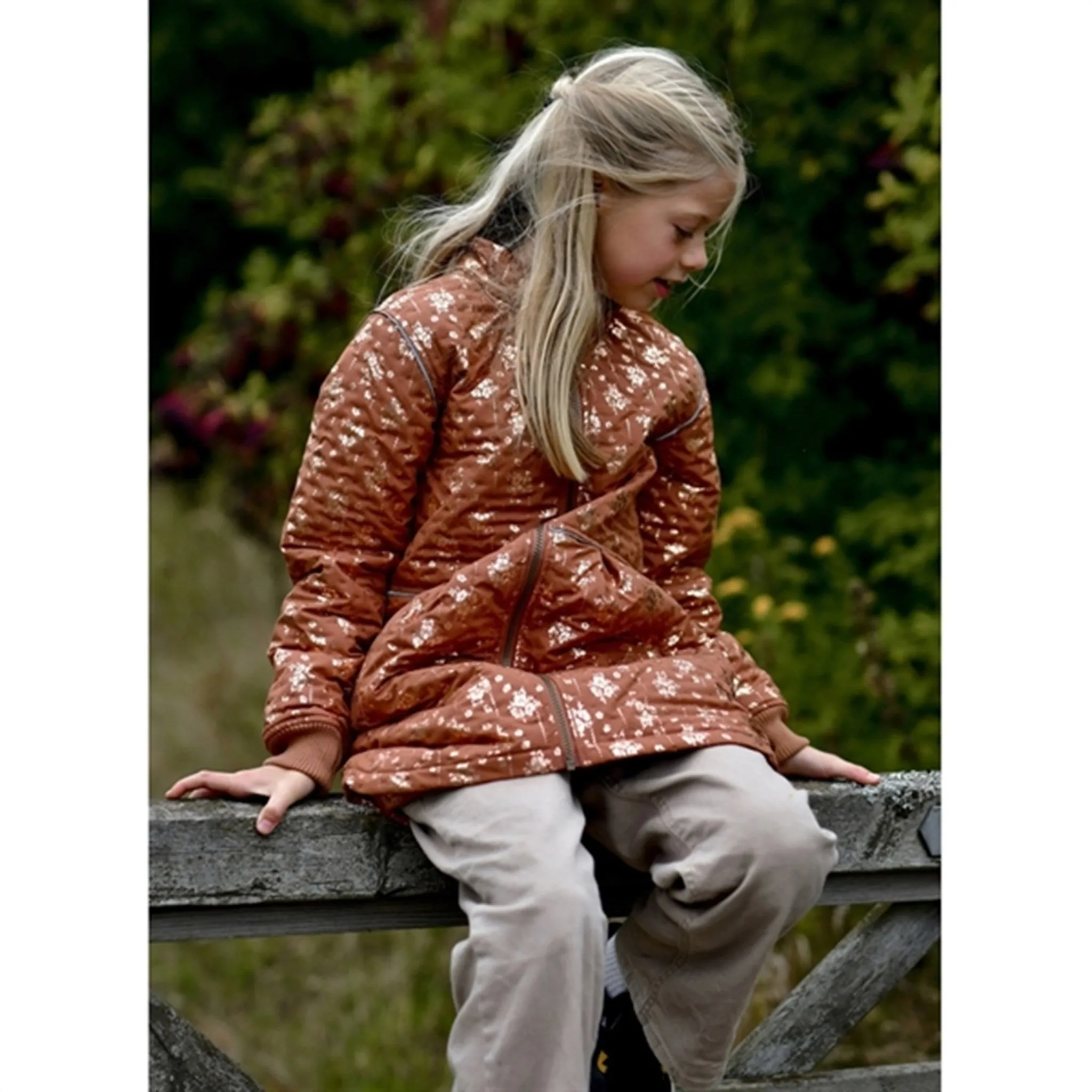 Satin-Finish Maximalist-Trend Mikk-Line Thermo Jacket Long AOP Russet