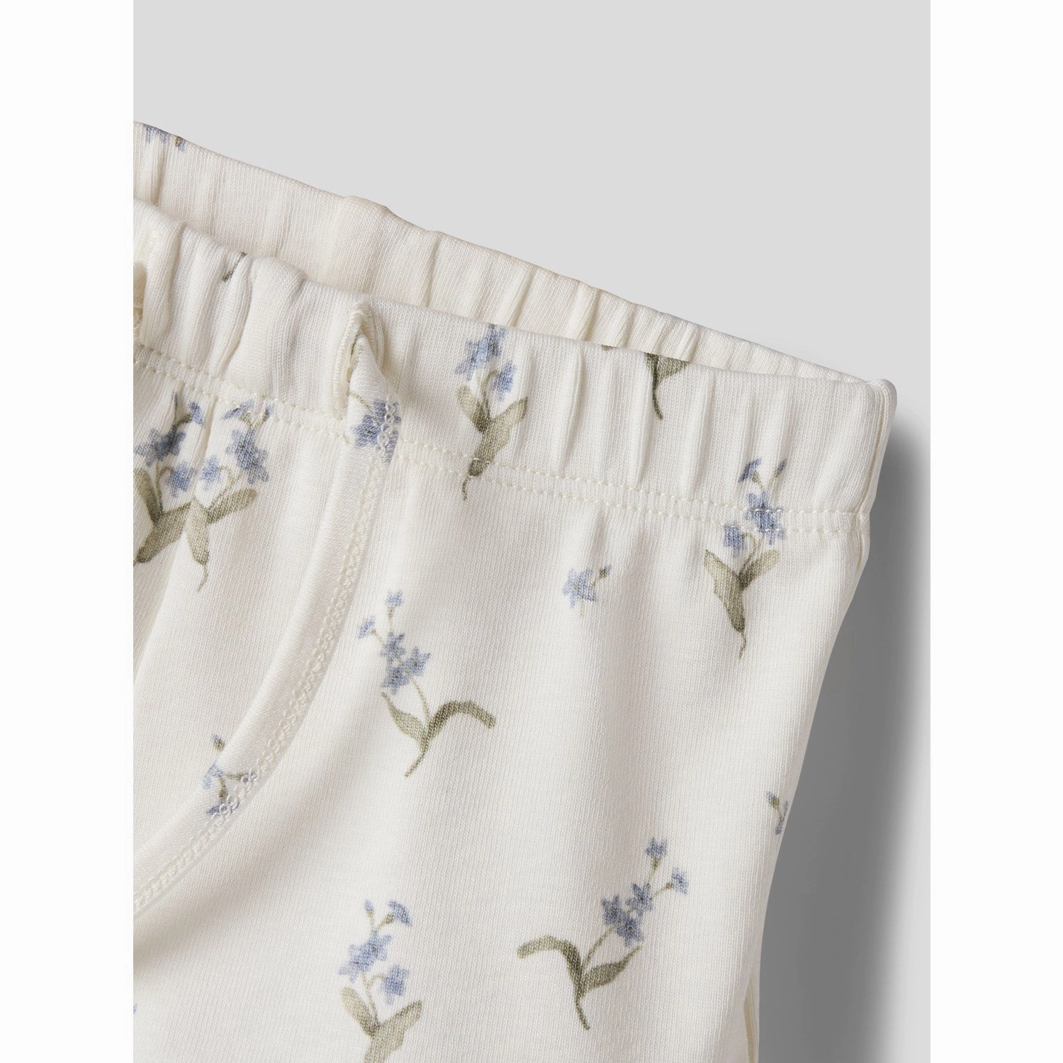 Lil'Atelier Coconut Milk Forget Me Not Gayo Sen Shorts Noise Free Fabric