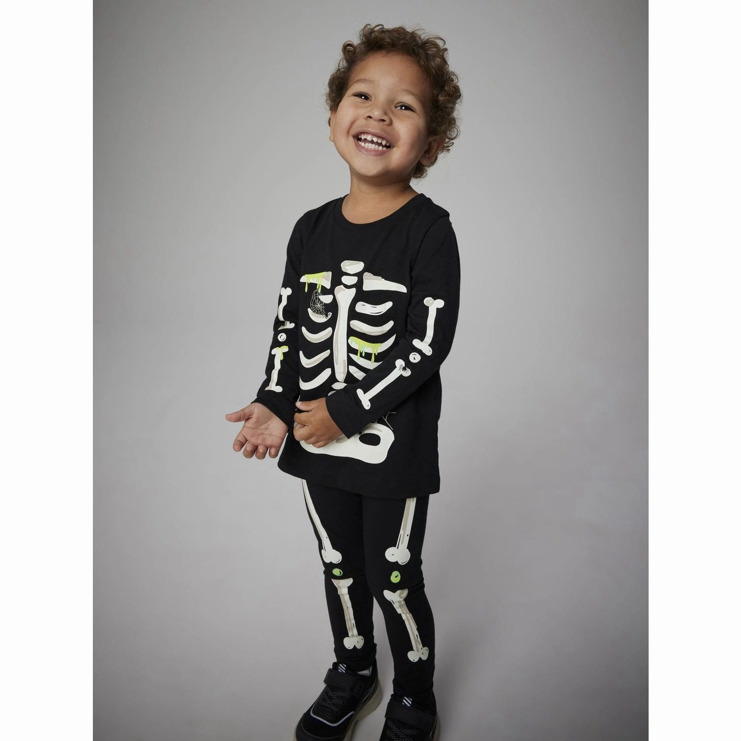 Seamless construction Effortless Vibe Name It Black Lemonade Nmnowen Nightset