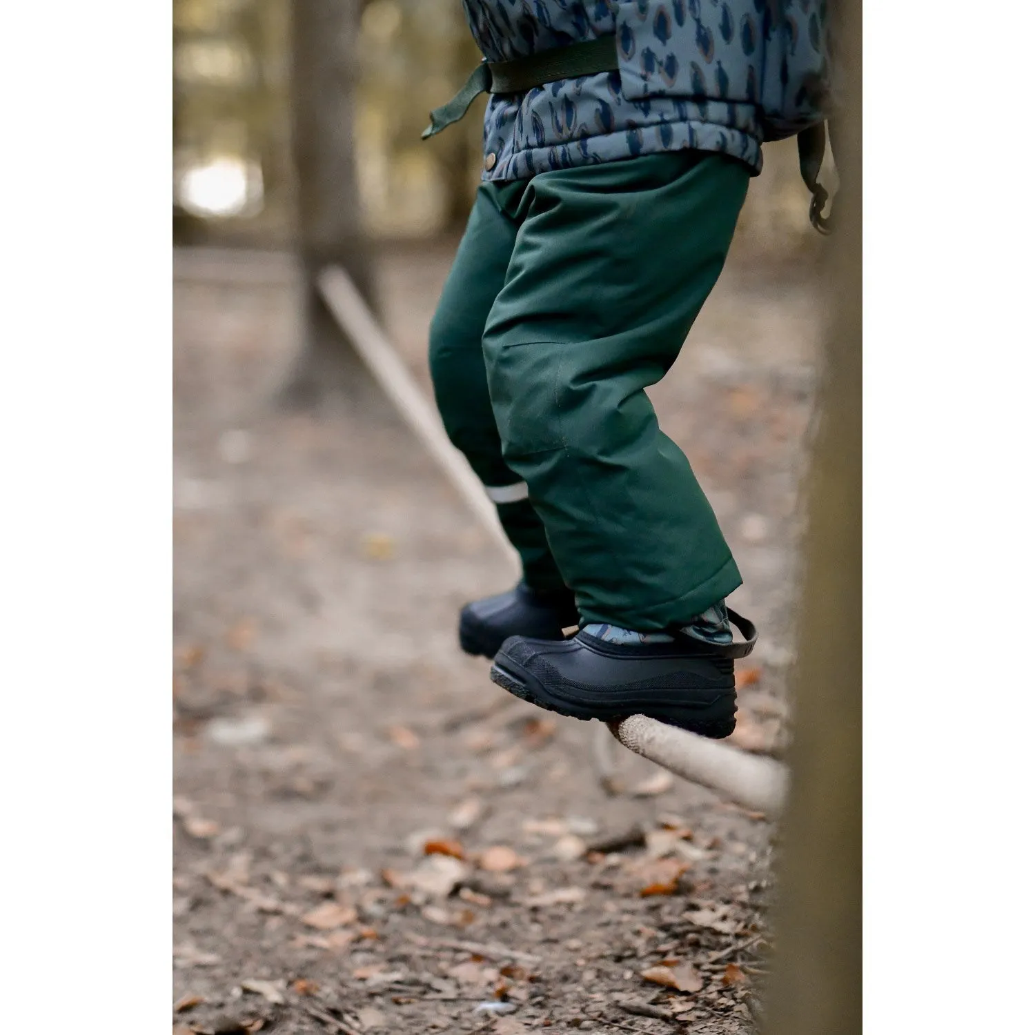 Mikk-Line Darkest Sprouse Uni Snow Pant Solid Chic Vibe