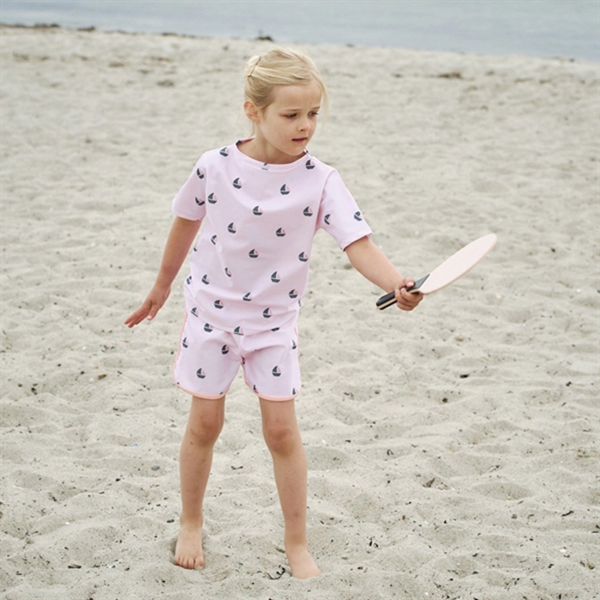 Tagless Design Water Day Petit Crabe Rose Boat Luna Swim Shirt