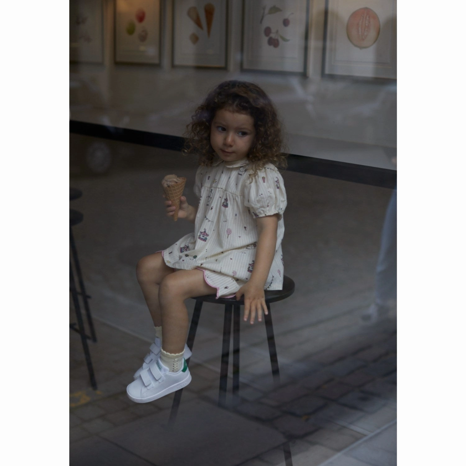 Copenhagen Colors Cream Tivoli Print Printed Shorts W. Deco Edge Stylish Design