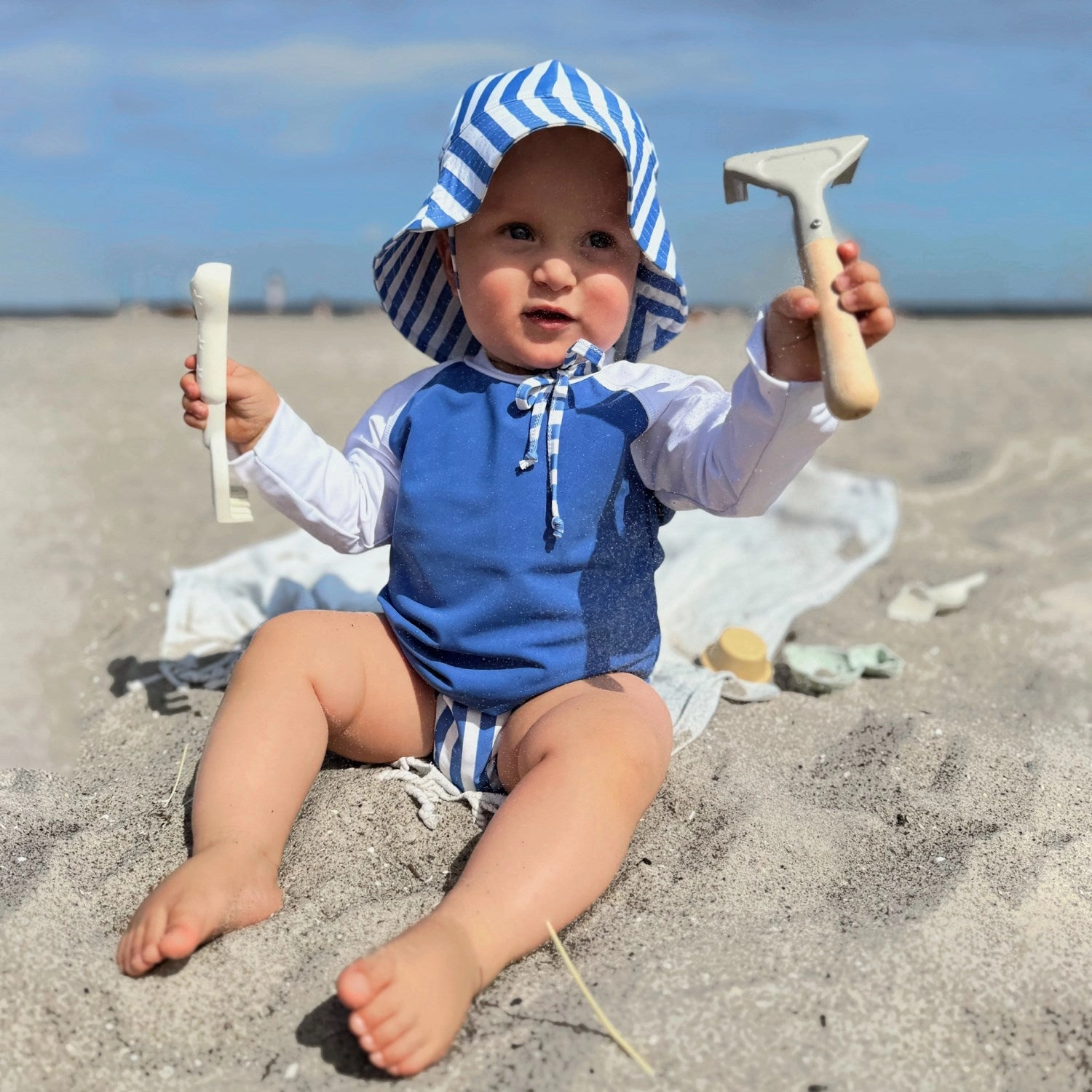 Petit Crabe Sapphire/White Raglan Uv-Shirt L/S Anti Abrasion Coating Seasonal Pick