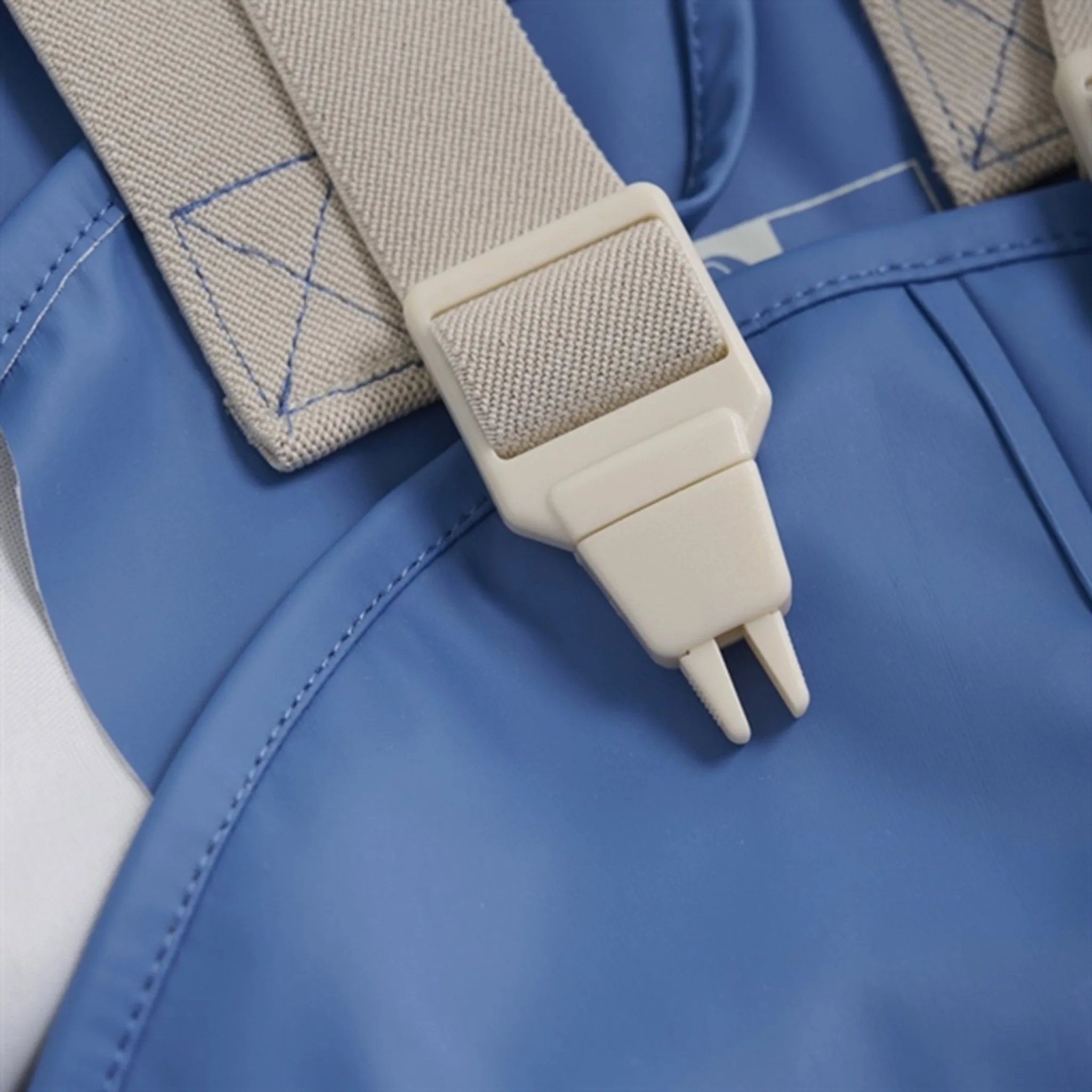 CeLaVi Rain Set Federal Blue Wind Guard Backpack friendly