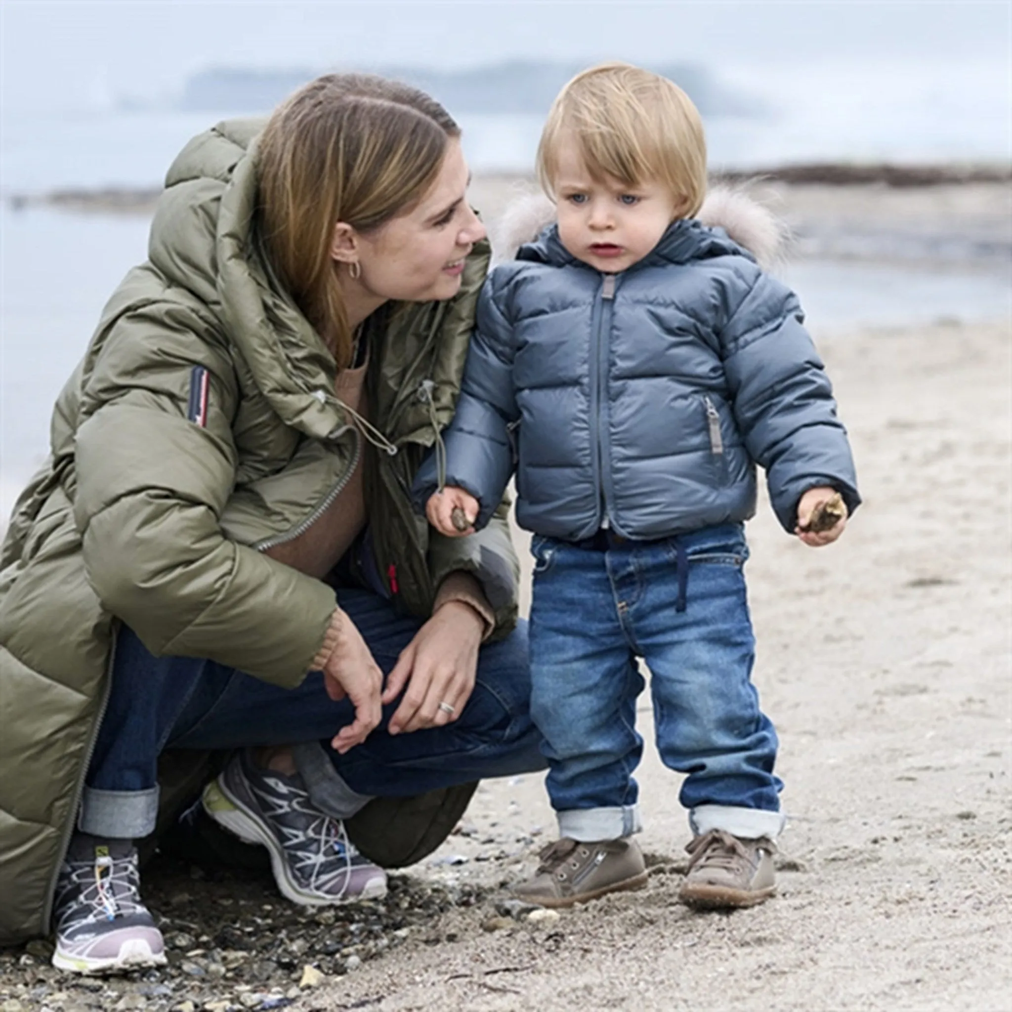 Ver de Terre Featherlight Baby Dunjakke m. Pels Slate/Caramel Chain-Detail Half-Placket