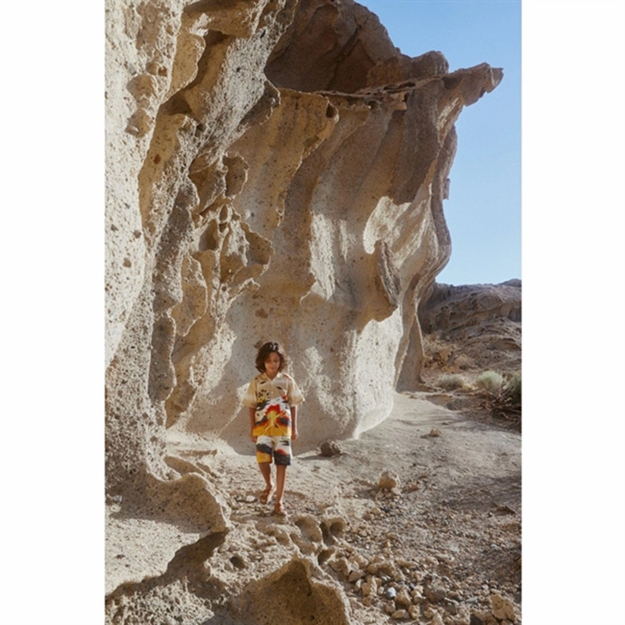 Molo Alien Tourists Adi Shorts Fashion Fit Playful Prints