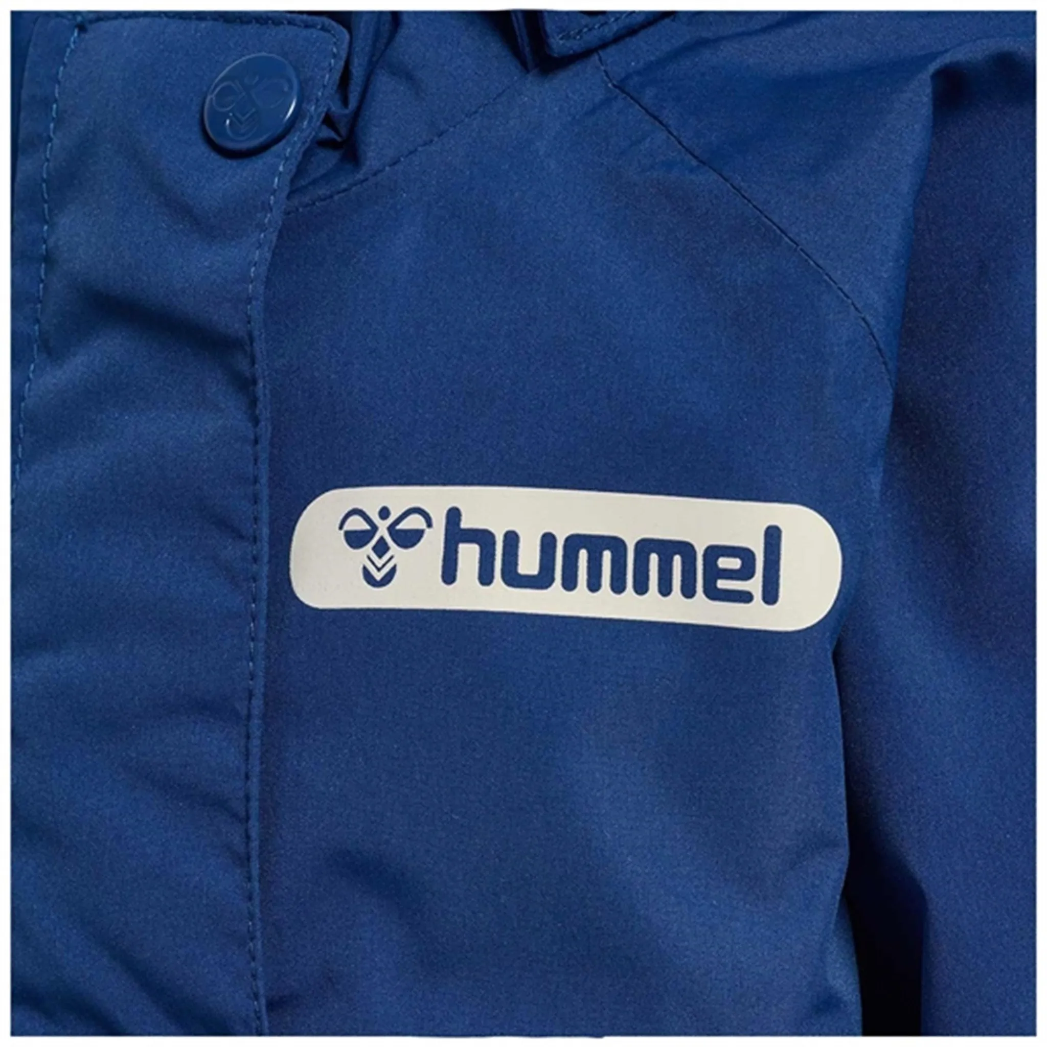 Hummel Navy Peony Mojo Tex Jacket Softshell Material suitable for water sports