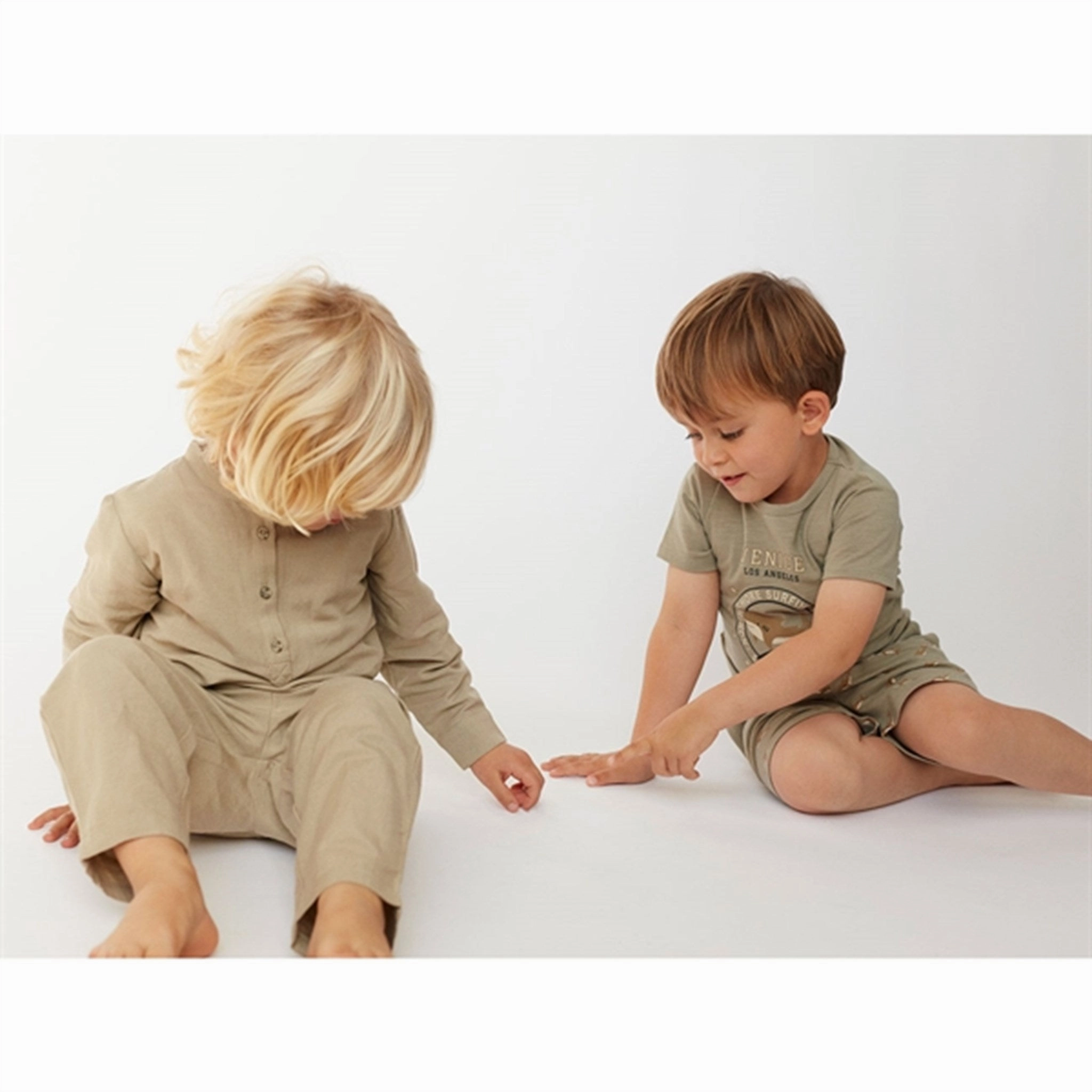 Flexible Waistband Sun Ready Sofie Schnoor Dusty Green Shorts