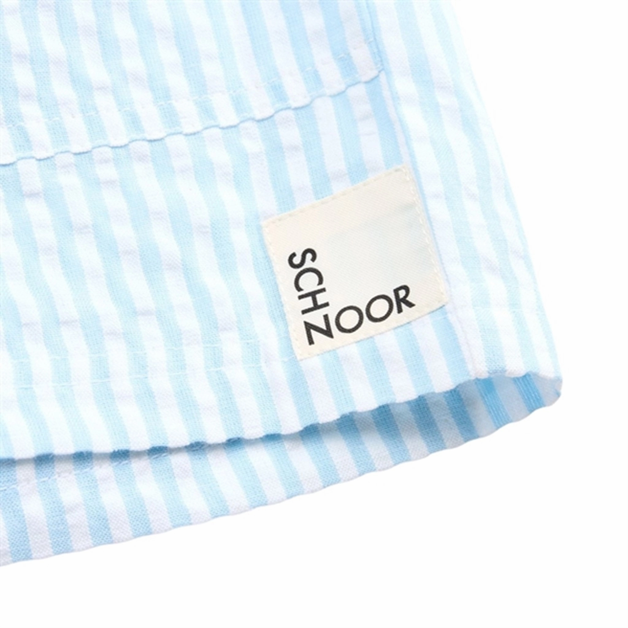 LaserCutEdging skiing gear Sofie Schnoor Shorts Ice Blue