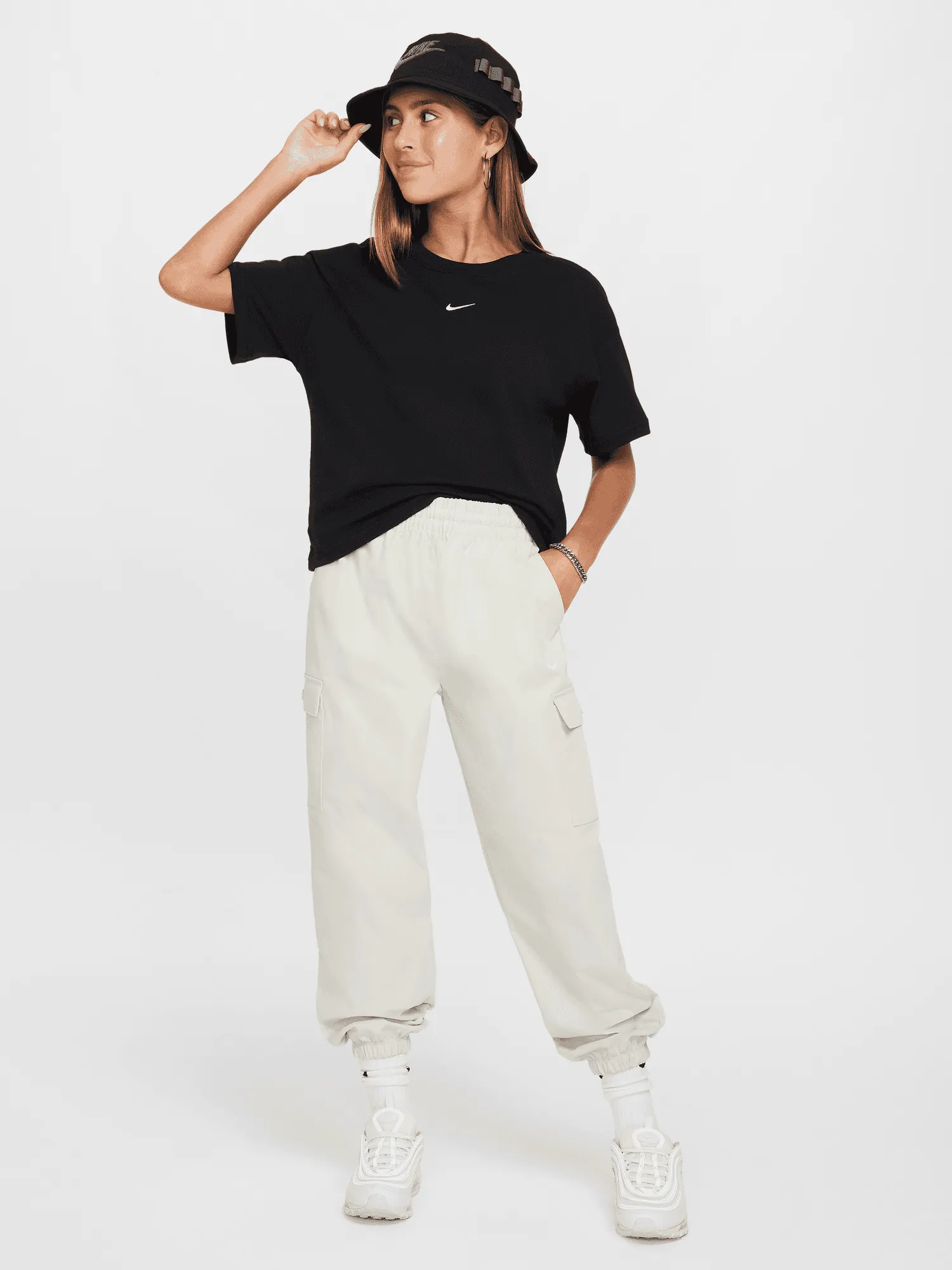 Sportswear Essential T-Shirt Youth Tagless Neck Label hobby venue