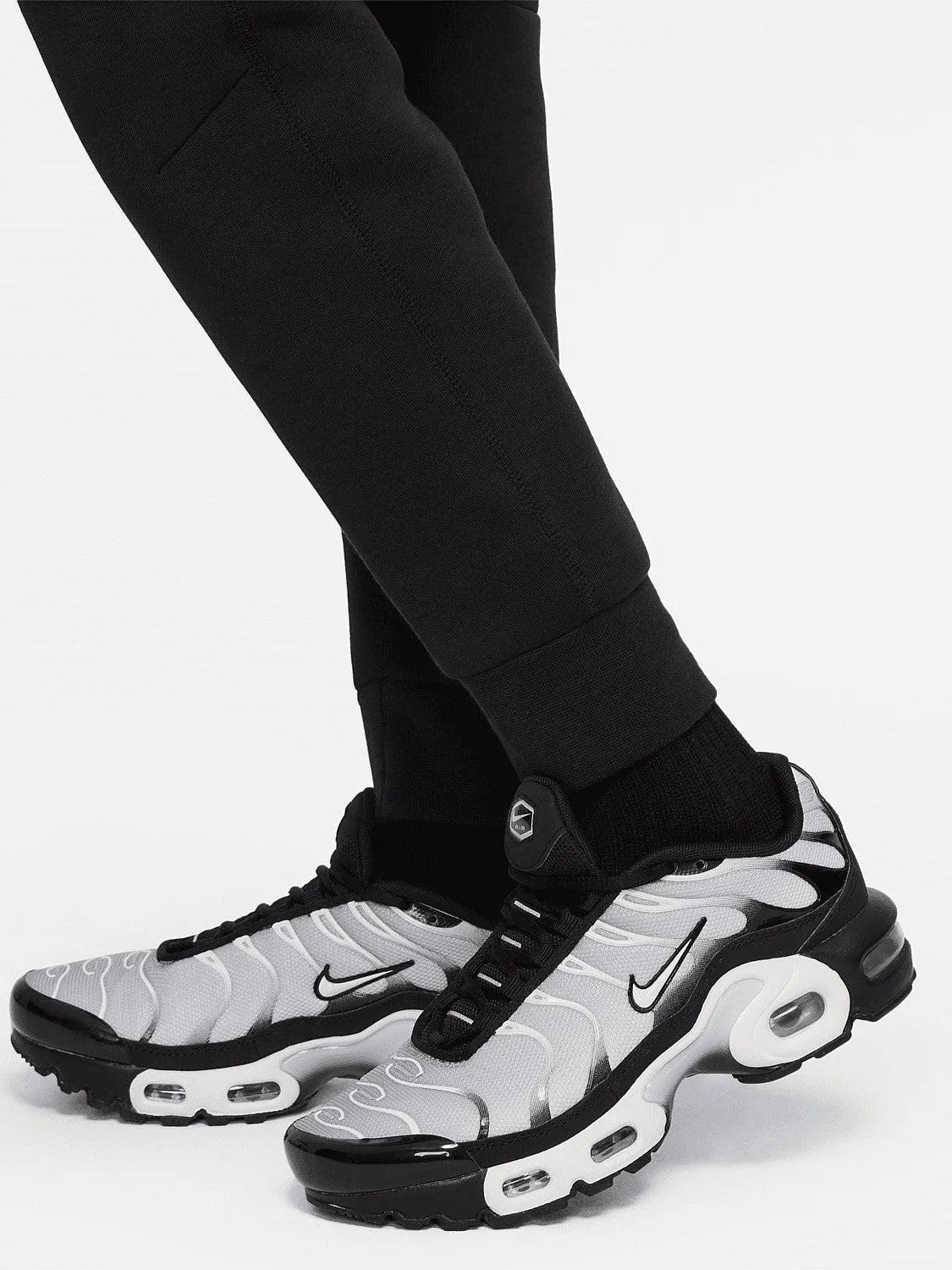 Performance Fabric Sportswear Tech Fleece Pants Youth