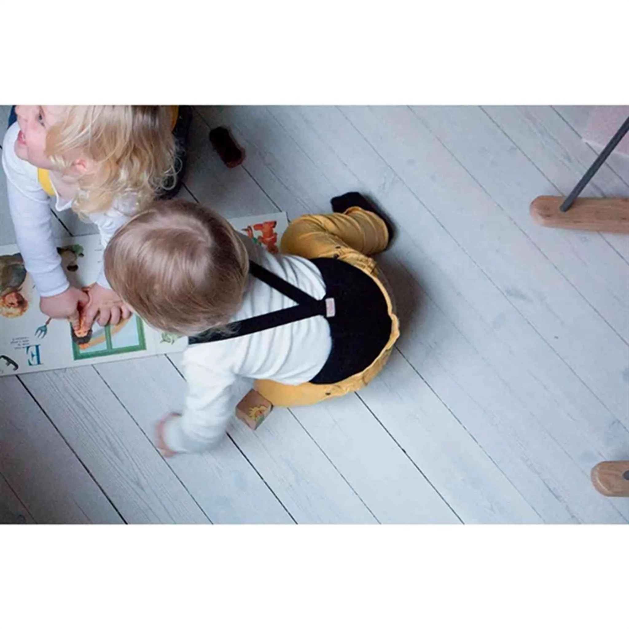 Summer-essentials-feature Athletic-performance-ability Silly Silas Footed Tights Black