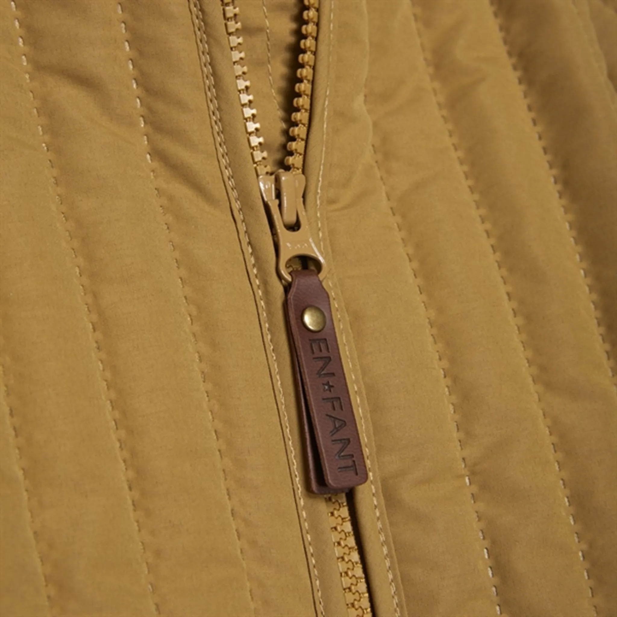 En Fant Thermo Set Solid Dijon Slit-Back Contrast-Panel