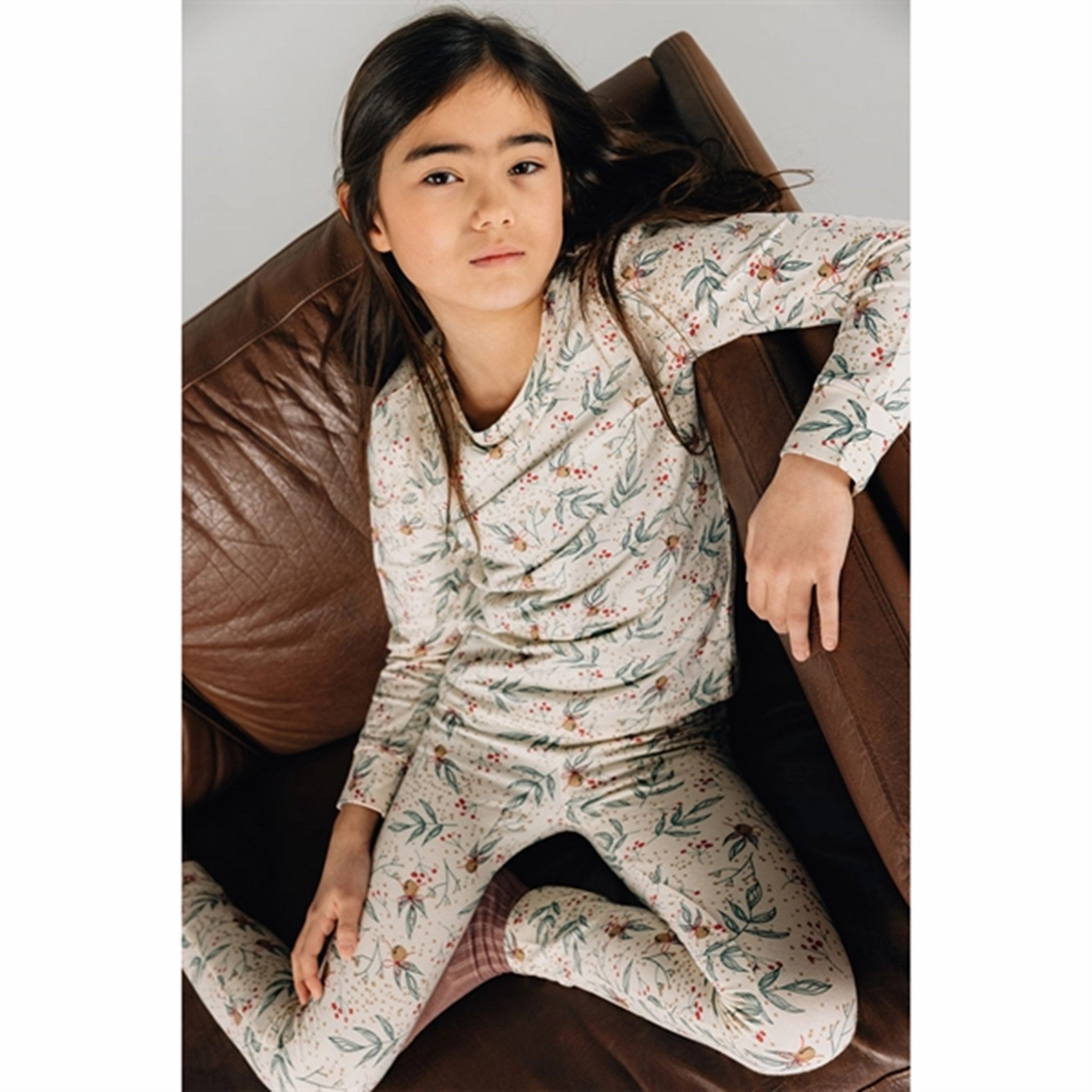 Temperature Regulating Material The New White Swan Bell Aop Holiday Pyjamas
