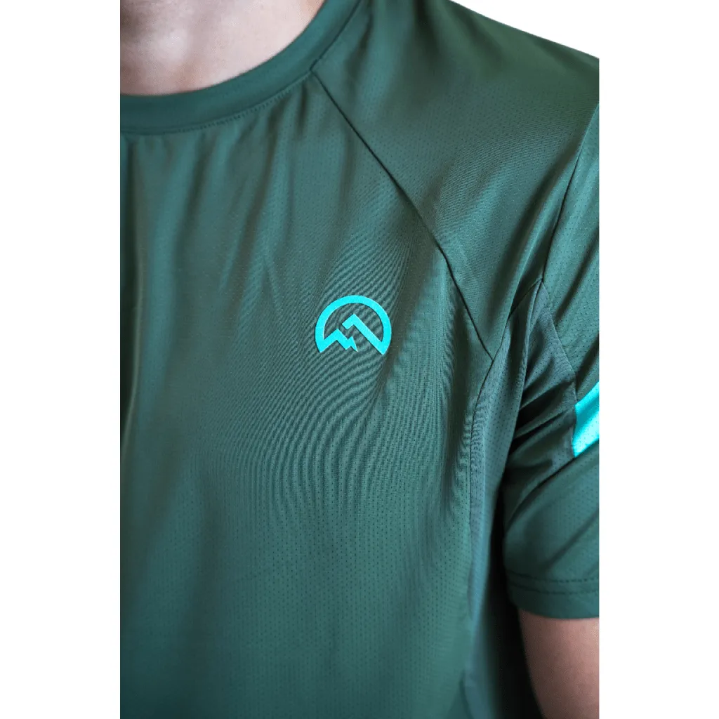 Outdoor Fit Shawl Flux Curve T-Shirt Men