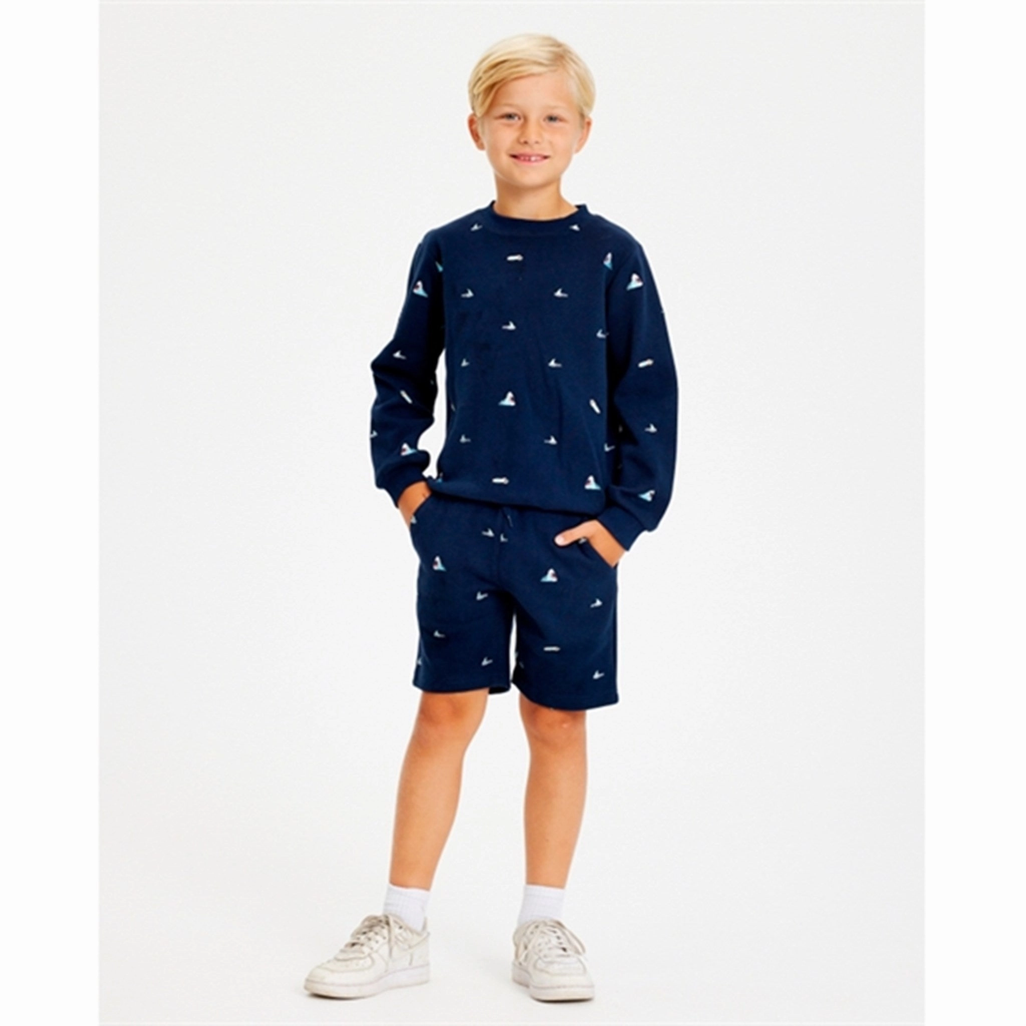 Collectible Item Cargo Pockets THE NEW Navy Blazer Giuseppe Sweat Shorts