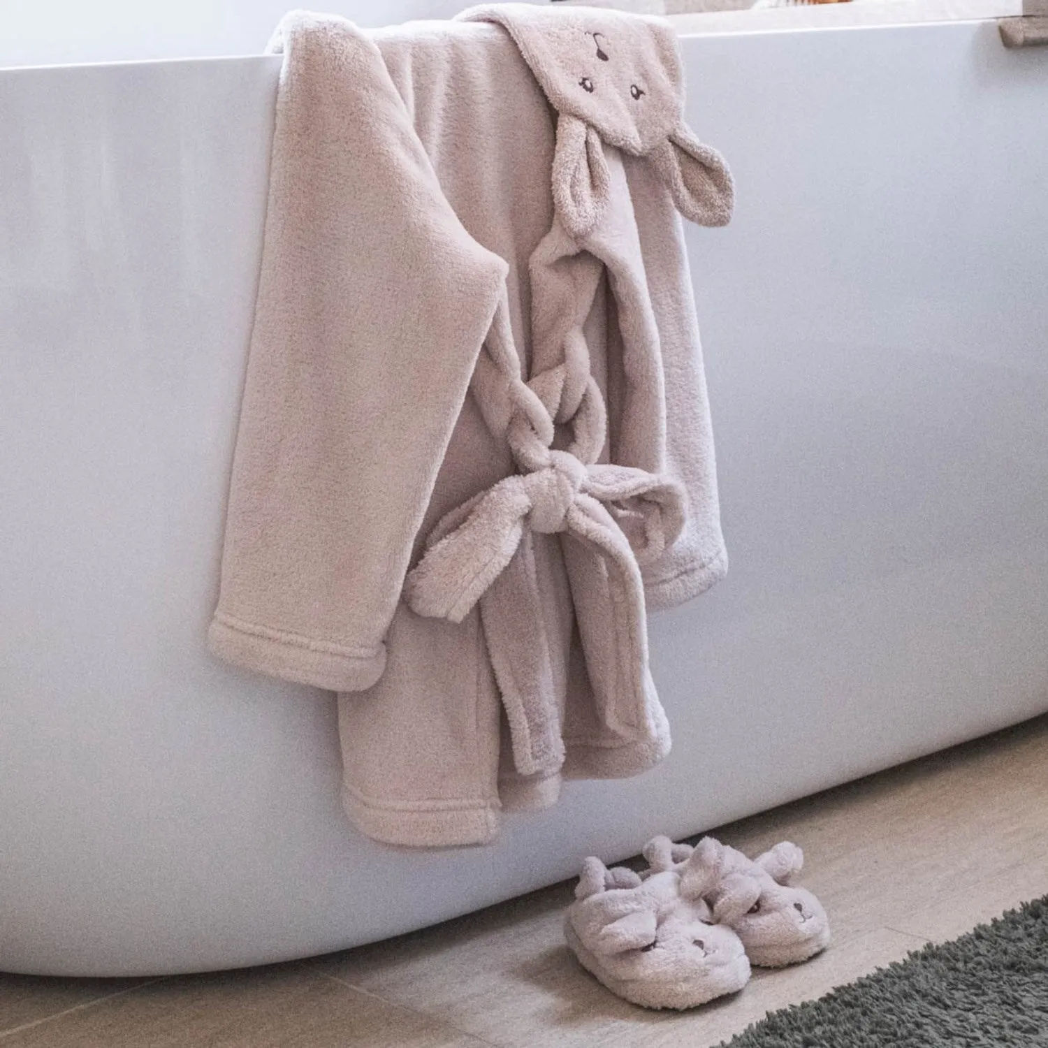 Unstructured Fit Gear That's Mine Bunny Mahi Bath Robe