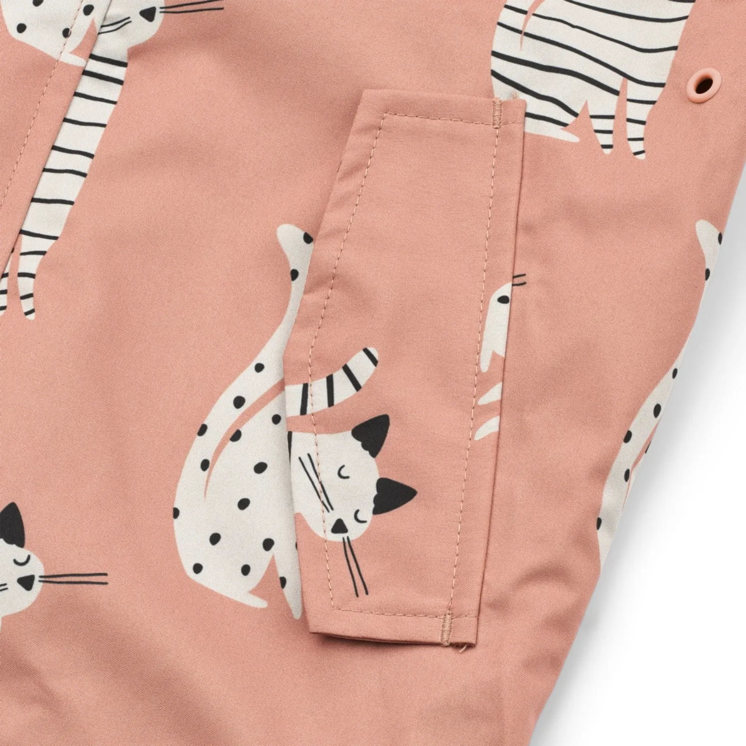 Adjustable Fit Layer Friendly LieWood Cat / Tuscany Rose Pedia Rain Jacket