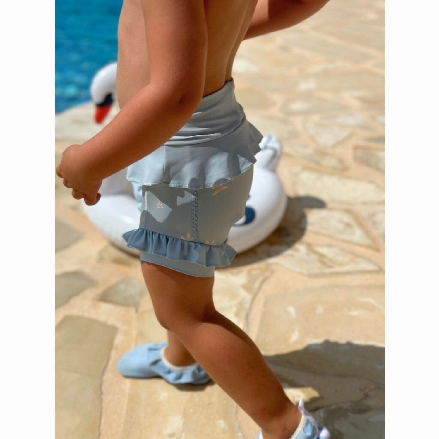 Vanilla COPENHAGEN Lily Skyway Bath Diaper Neoprene Water Day Holiday Must-Have