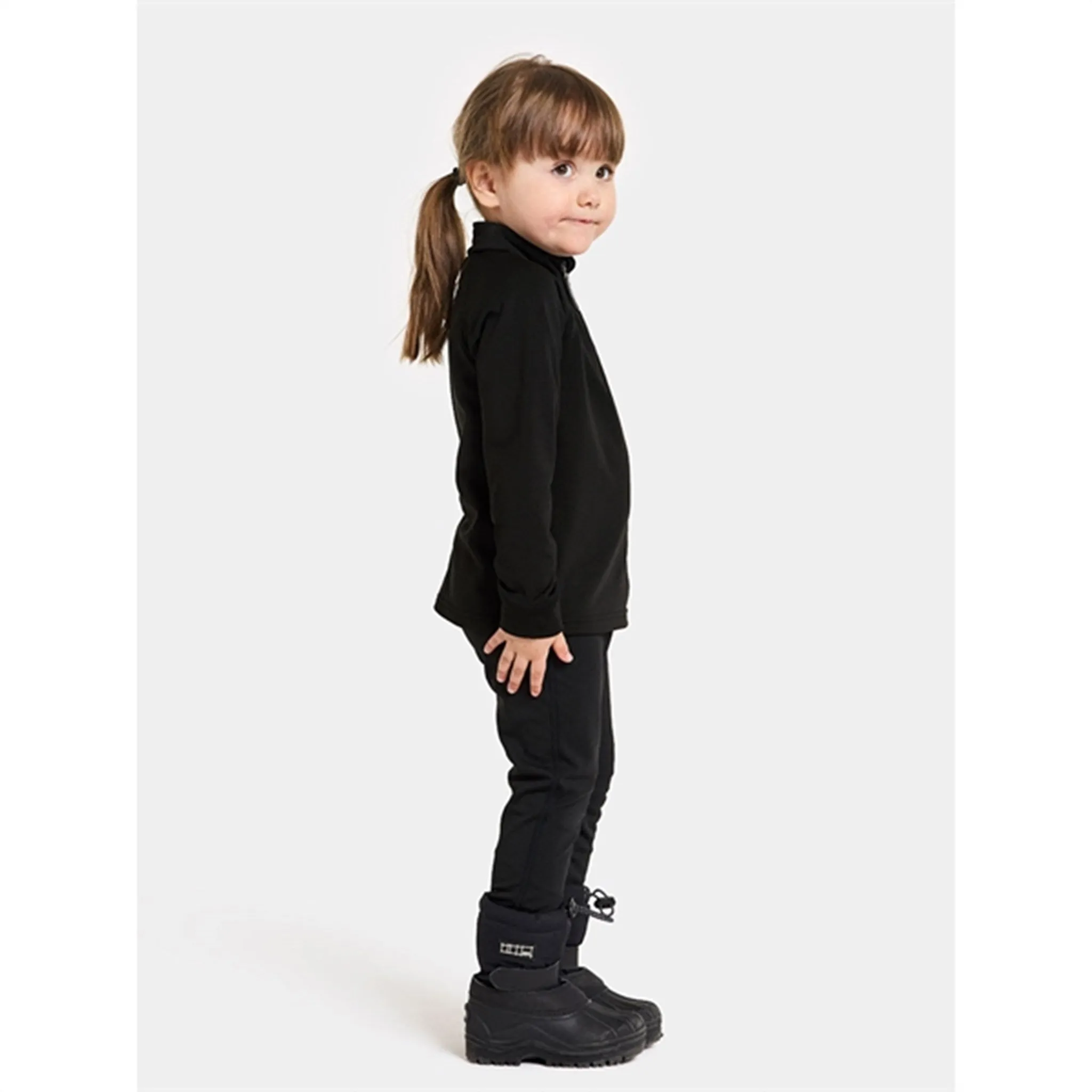 Didriksons Black Jadis Kids Fleece Set 5 Outdoorsy Look Athletic Layer