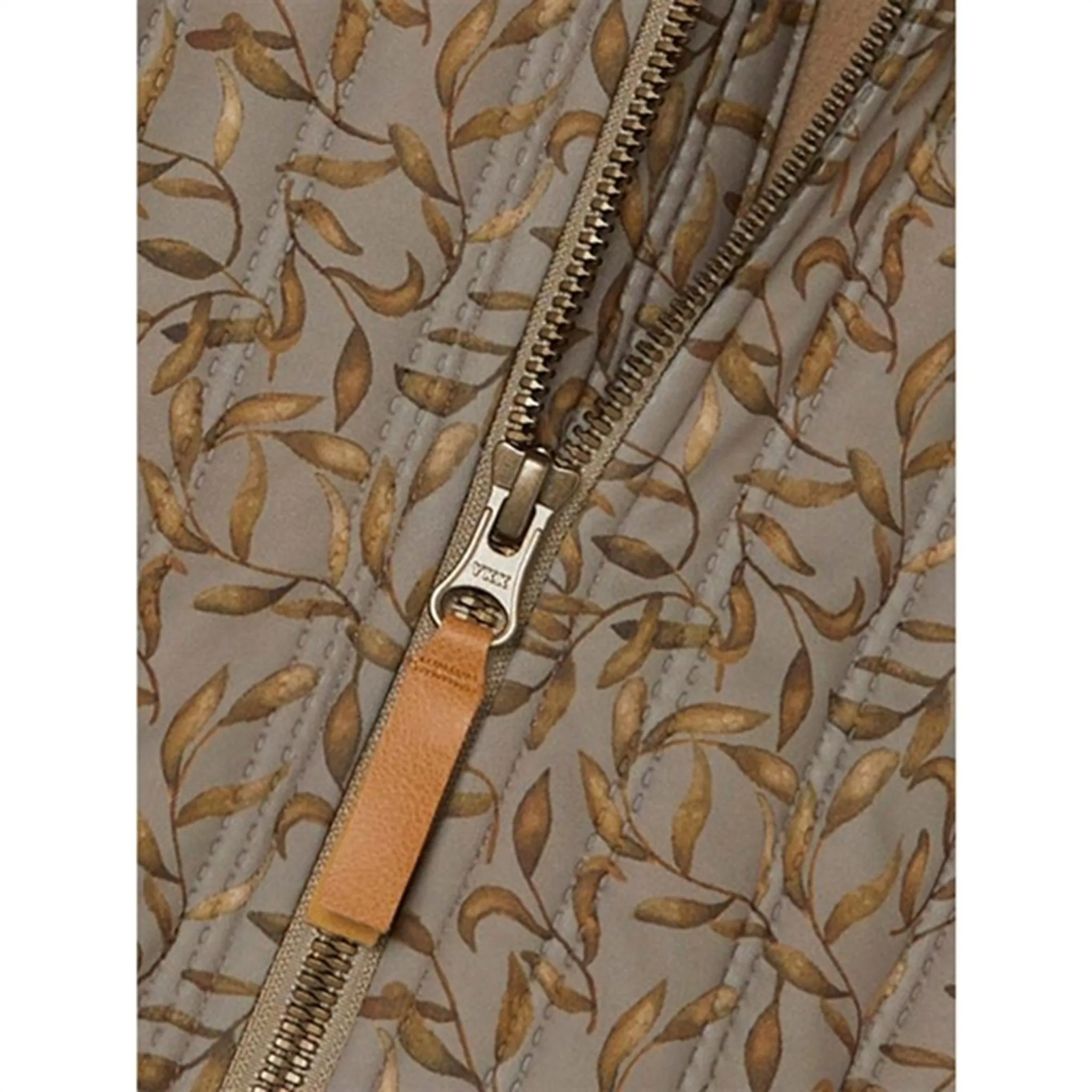 Shimmer-Finish Contrast-Lining Lil'Atelier Chinchilla Lajuno Quilted Jacket AOP