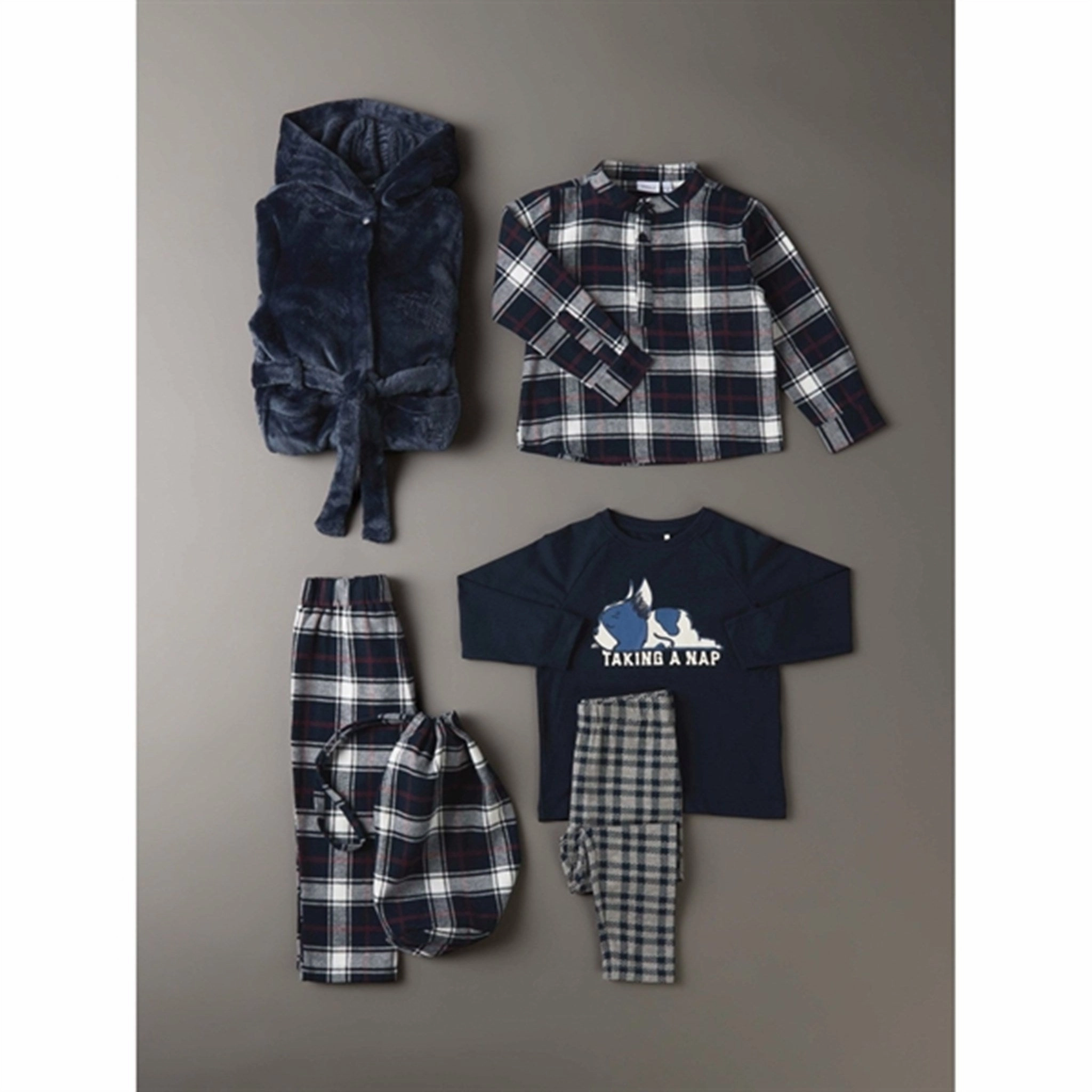 Name it Dark Sapphire Risonne Nightset Unwind Mode